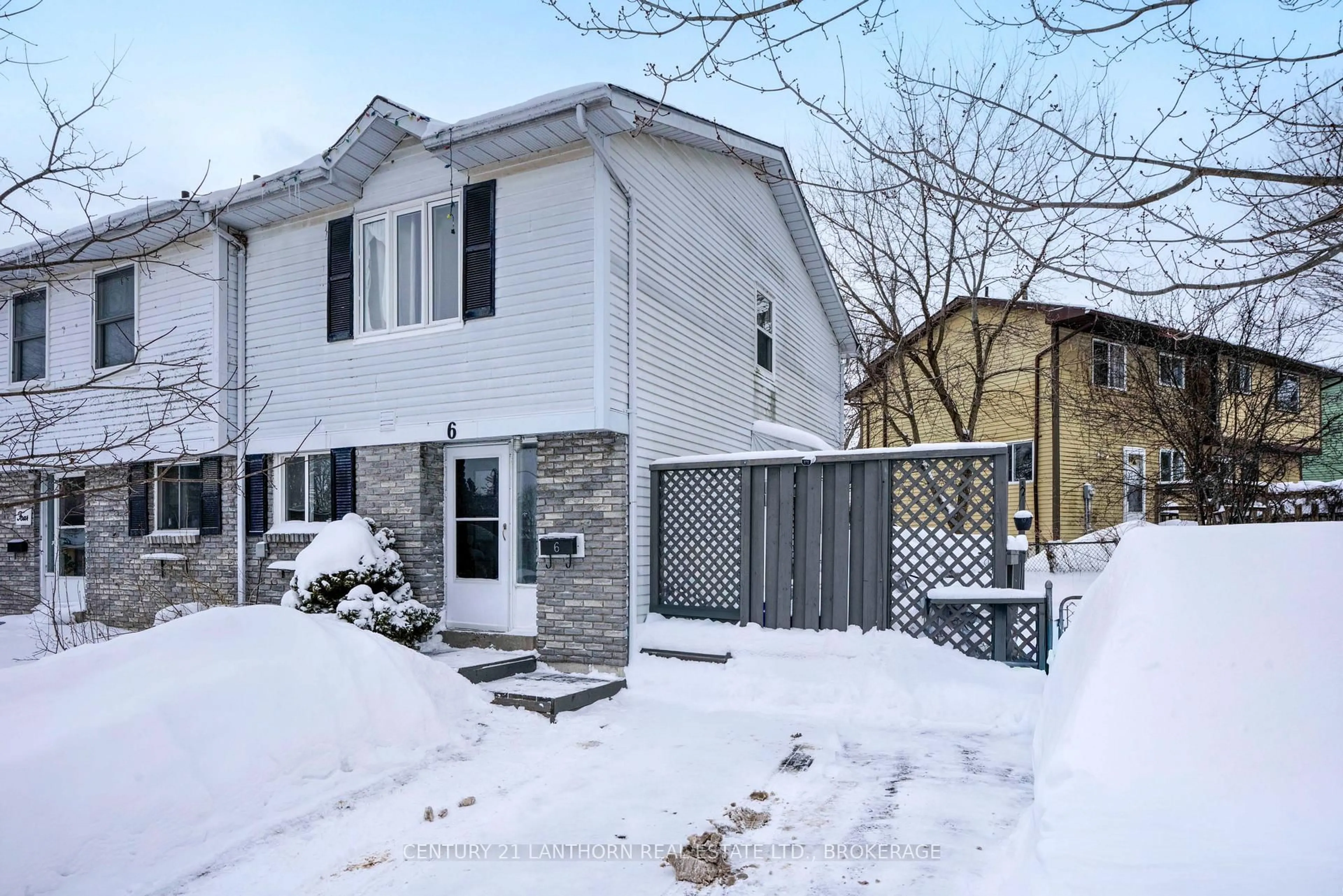 A pic from outside/outdoor area/front of a property/back of a property/a pic from drone, street for 6 Woodstone Cres, Kingston Ontario K7M 6K9