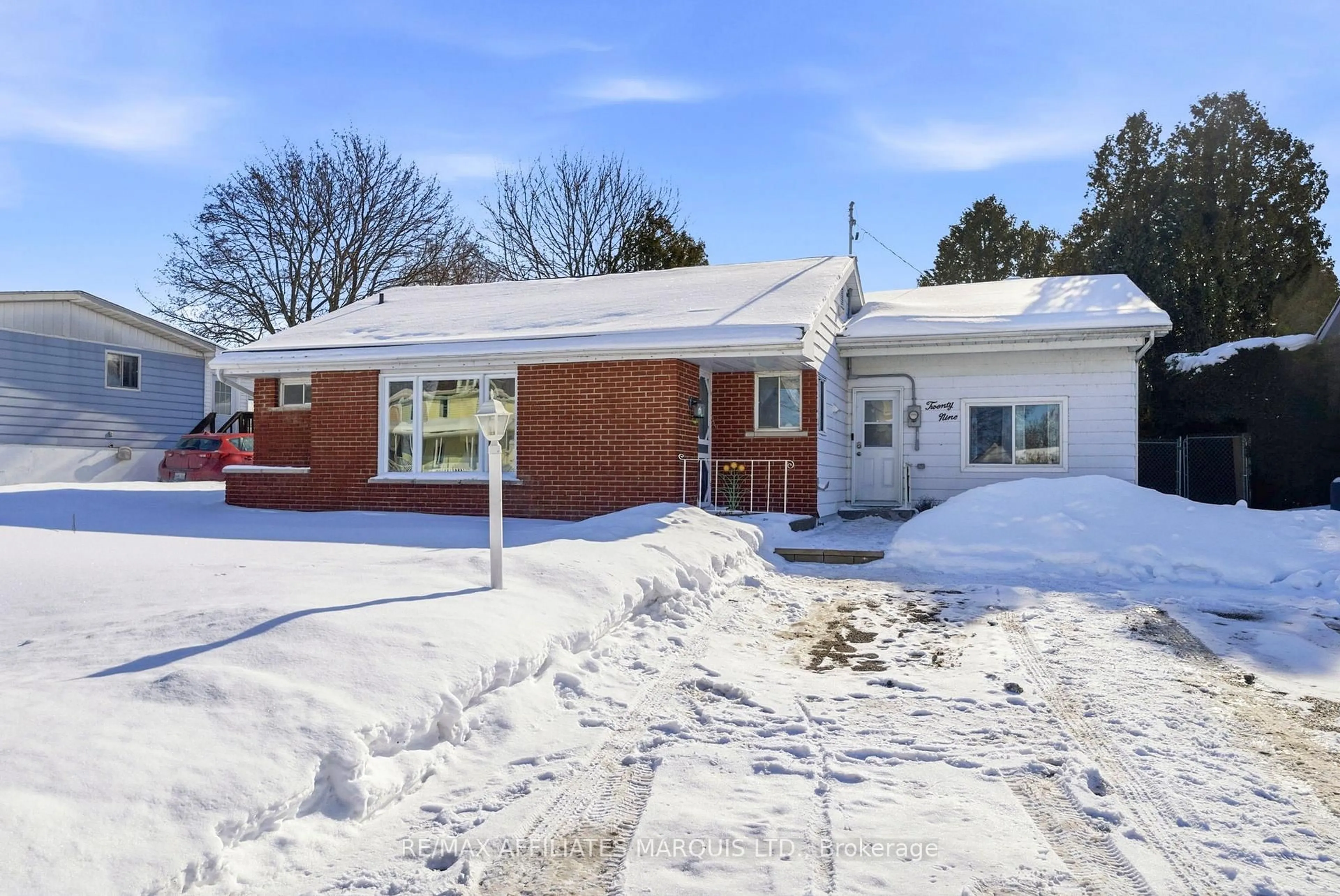 Home with brick exterior material, street for 29 Johnson Cres, South Stormont Ontario K0C 1P0