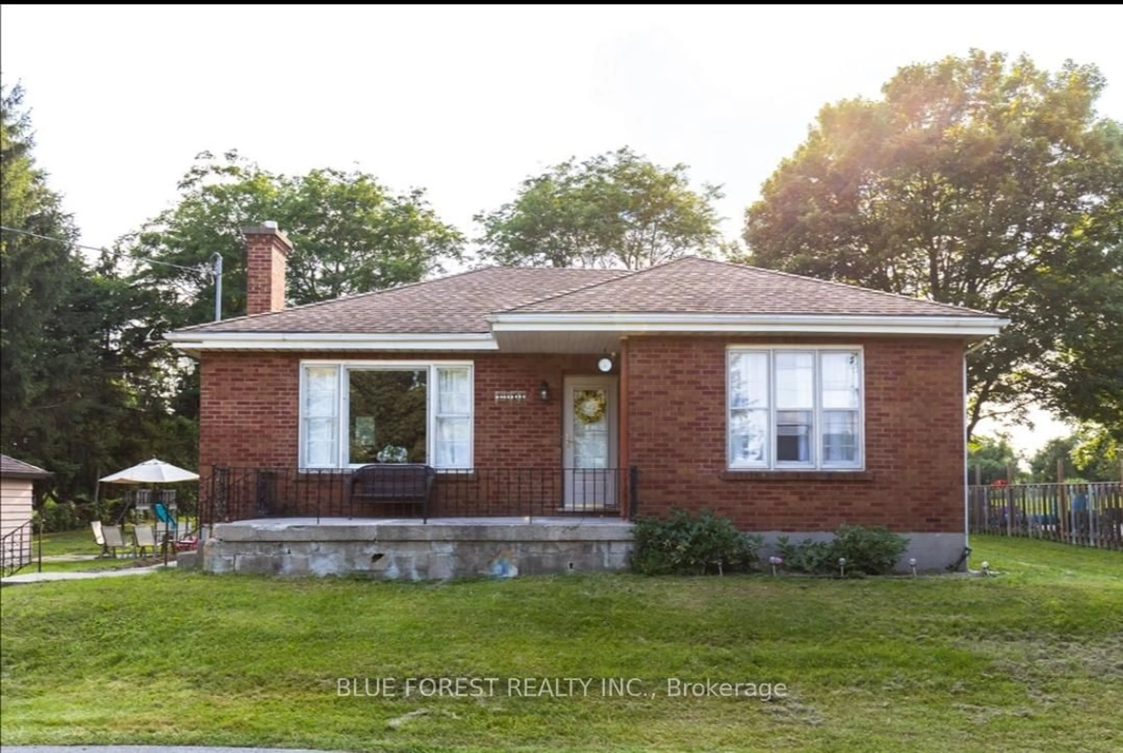 Home with brick exterior material, street for 1111 Crumlin Sdrd, London East Ontario N5V 1R6