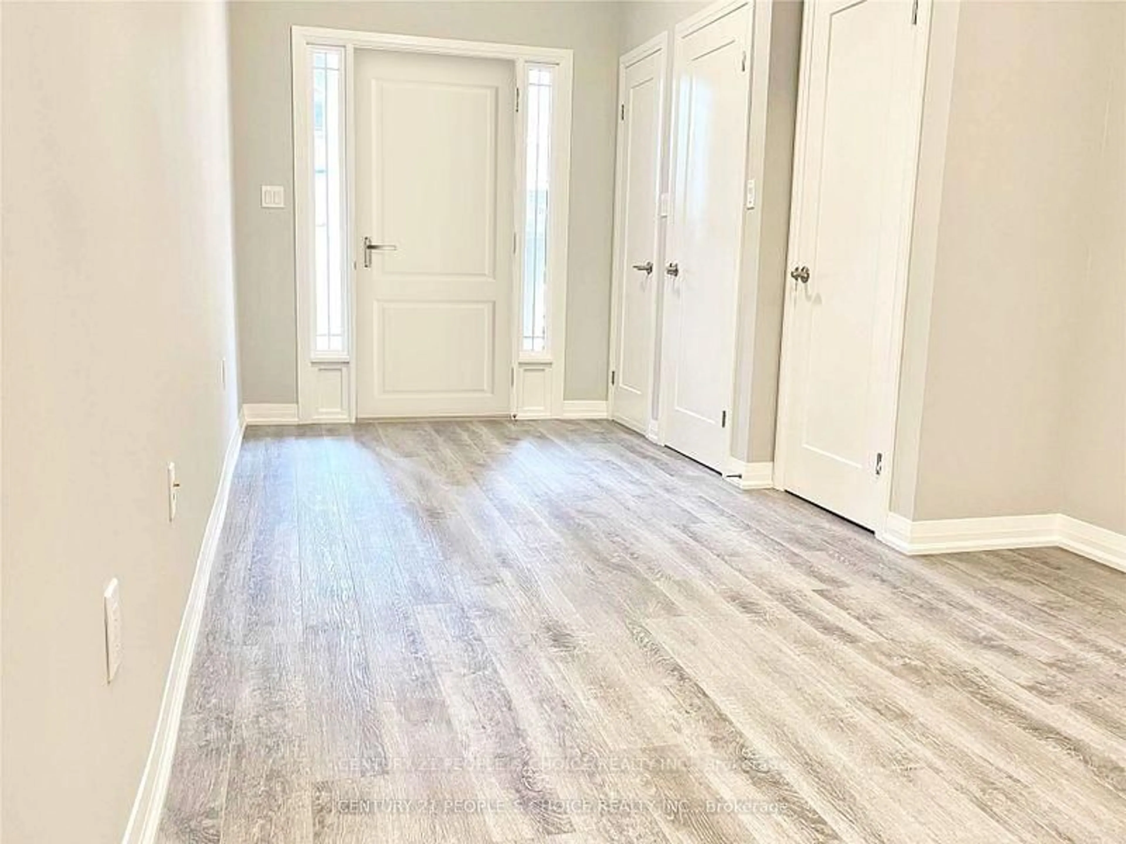 Indoor entryway for 21 Aqua Lane, Hamilton Ontario L0R 1P0