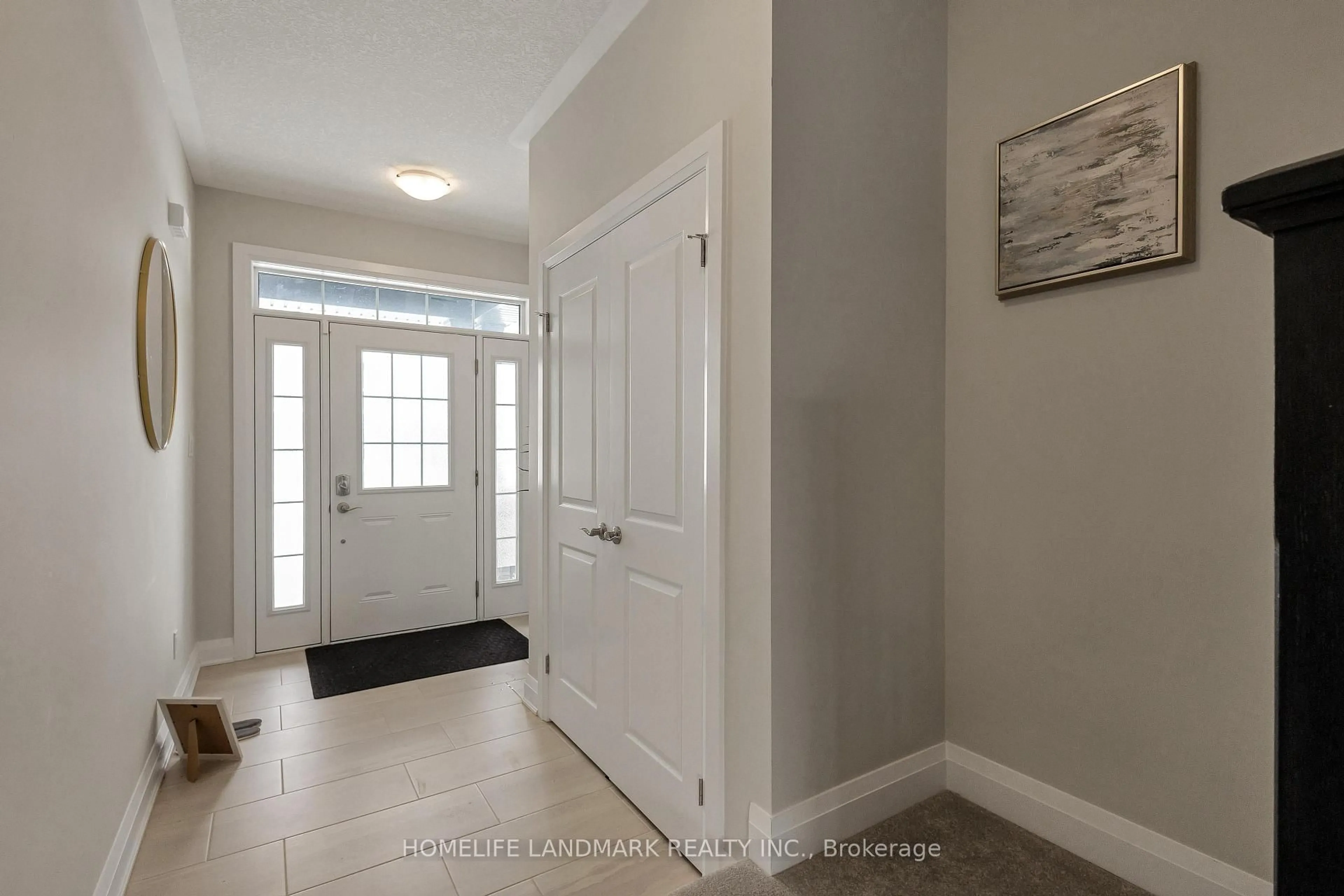 Indoor entryway for 286 CHOKECHERRY Cres, Waterloo Ontario N2V 0C3