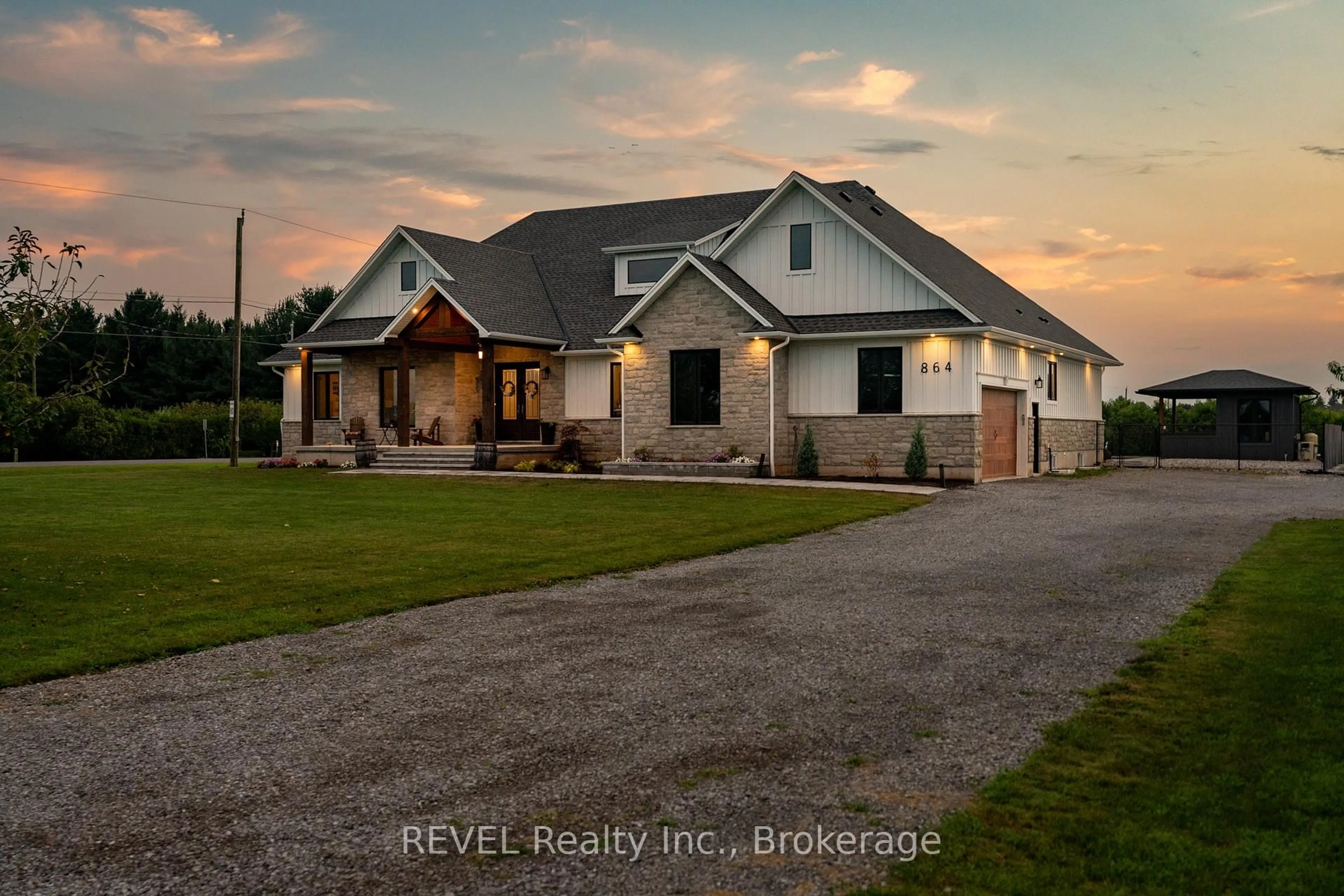 Home with vinyl exterior material, unknown for 864 CONCESSION 1 RD Rd, Niagara-on-the-Lake Ontario L0S 1J0