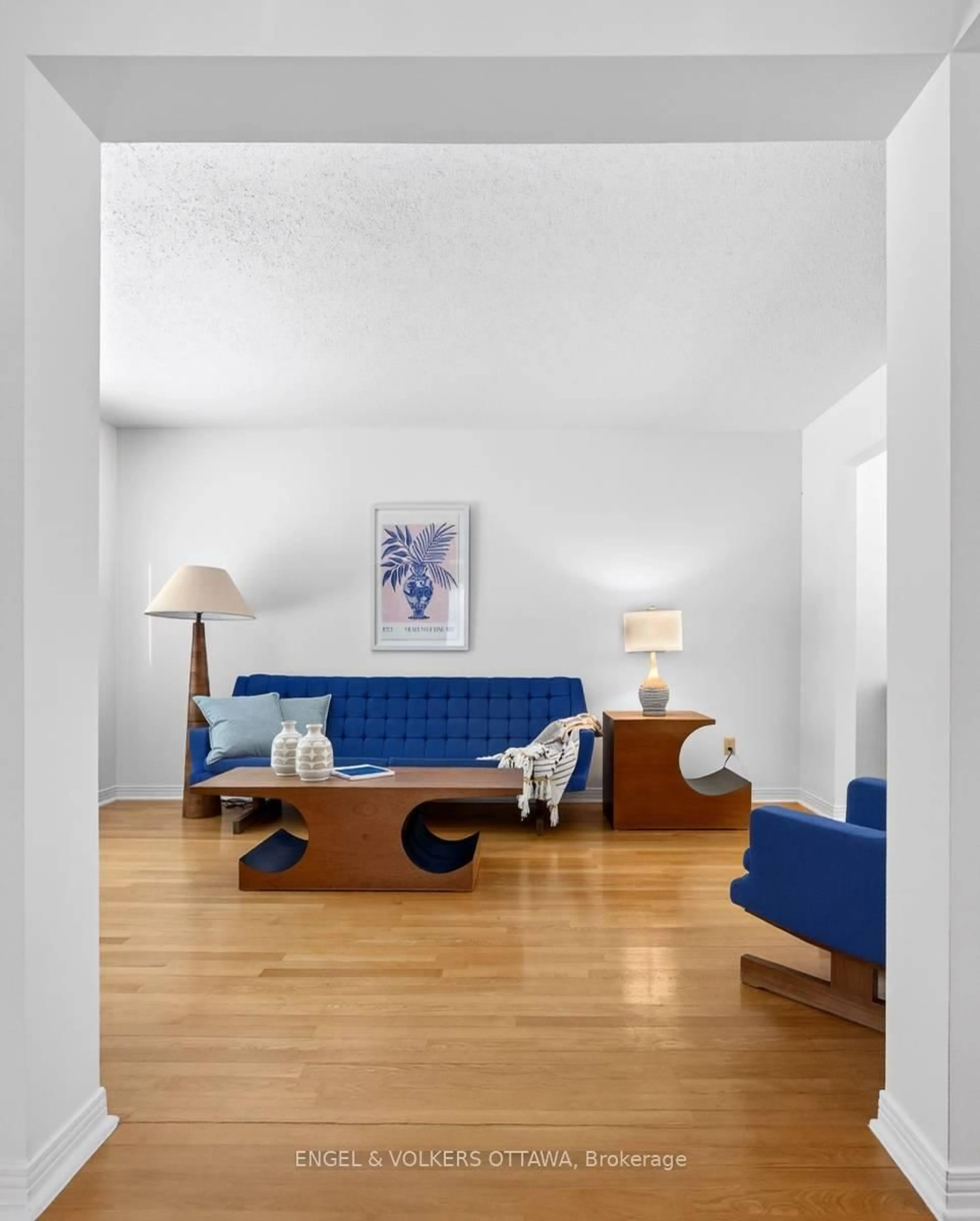 Living room with furniture, unknown for 82 Leacock Dr, Kanata Ontario K2K 2A8