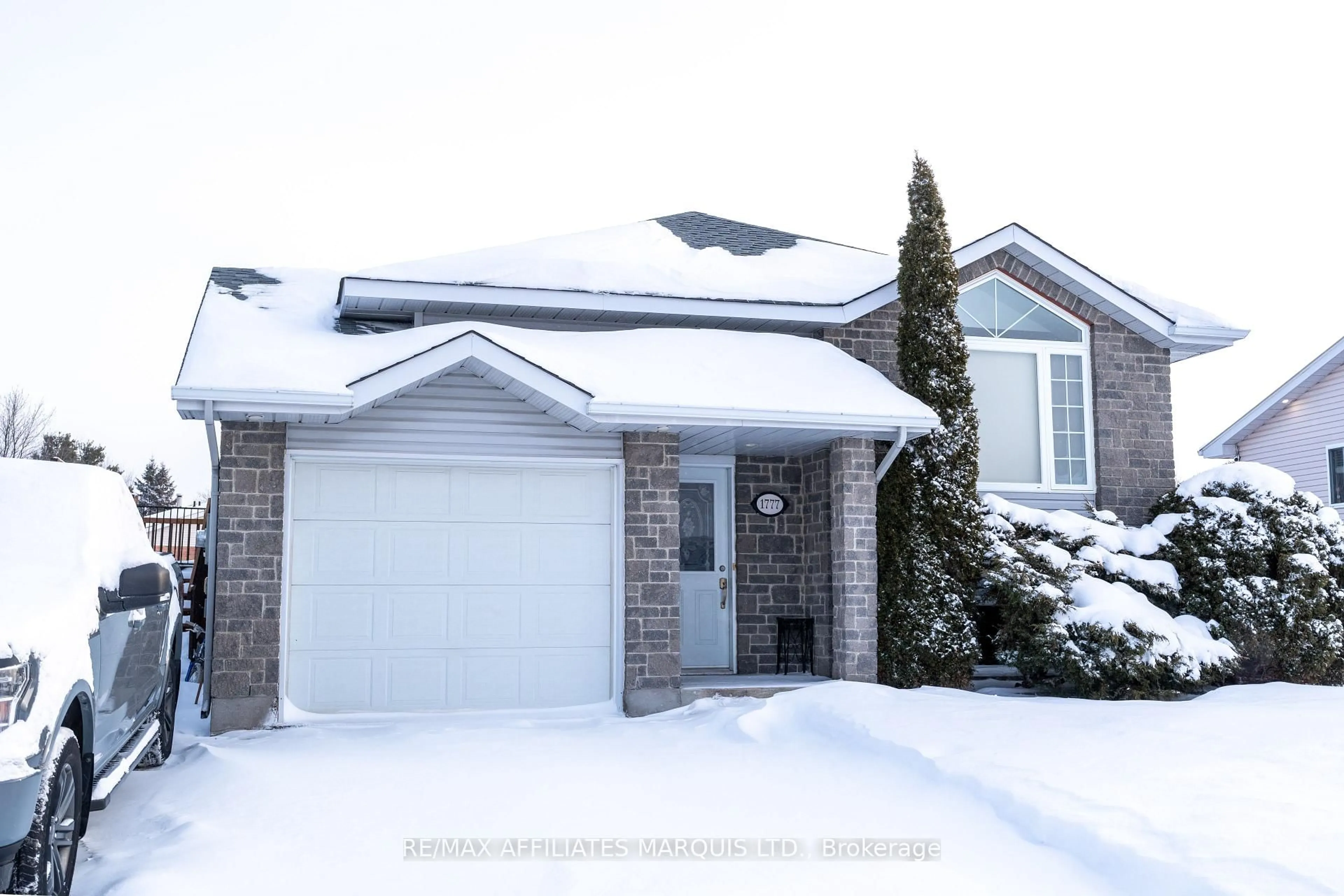 Unknown for 1777 Cumberland St, Cornwall Ontario K6J 5V1