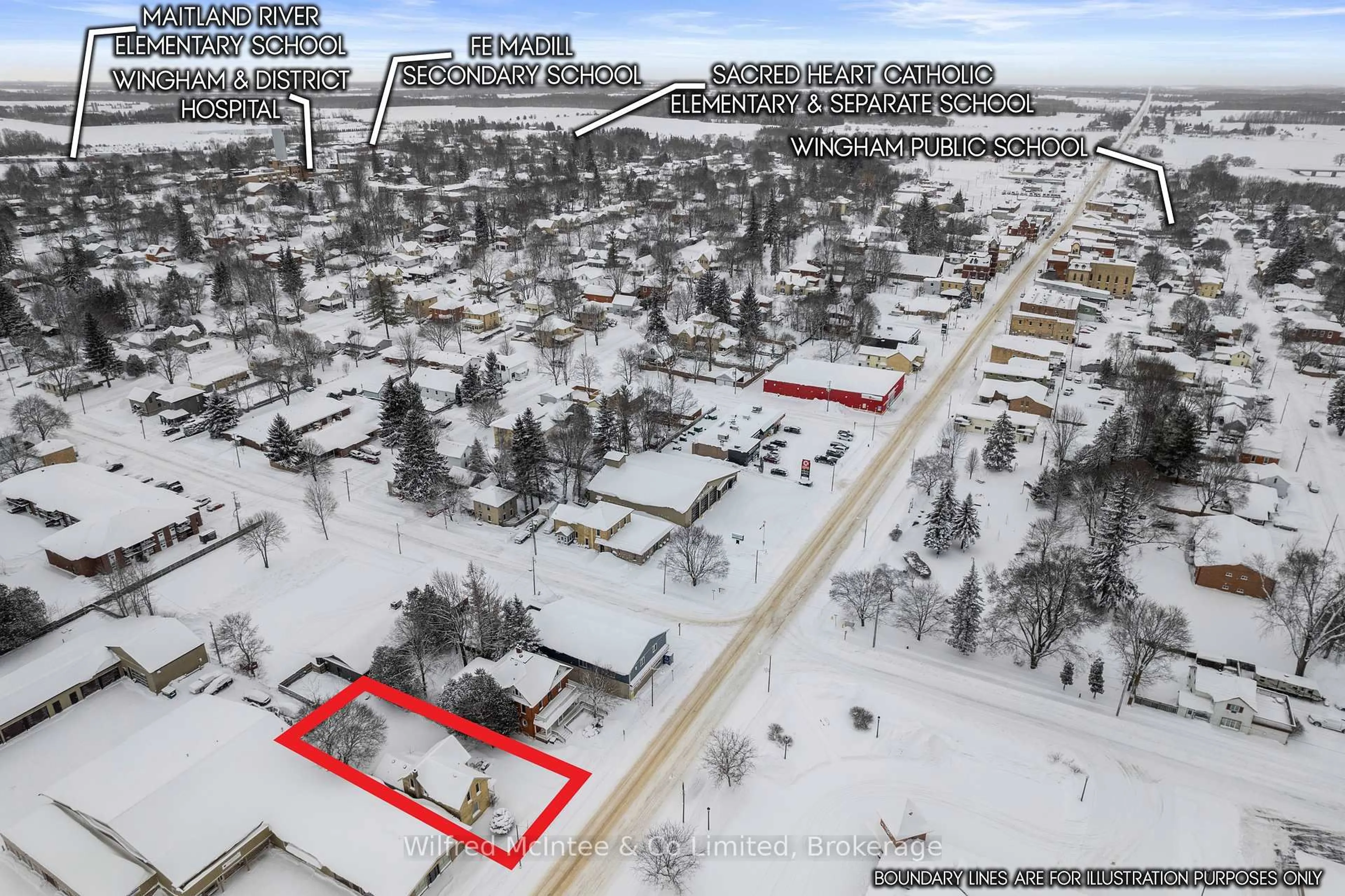 A pic from outside/outdoor area/front of a property/back of a property/a pic from drone, street for 401 Josephine St, North Huron Ontario N0G 2W0