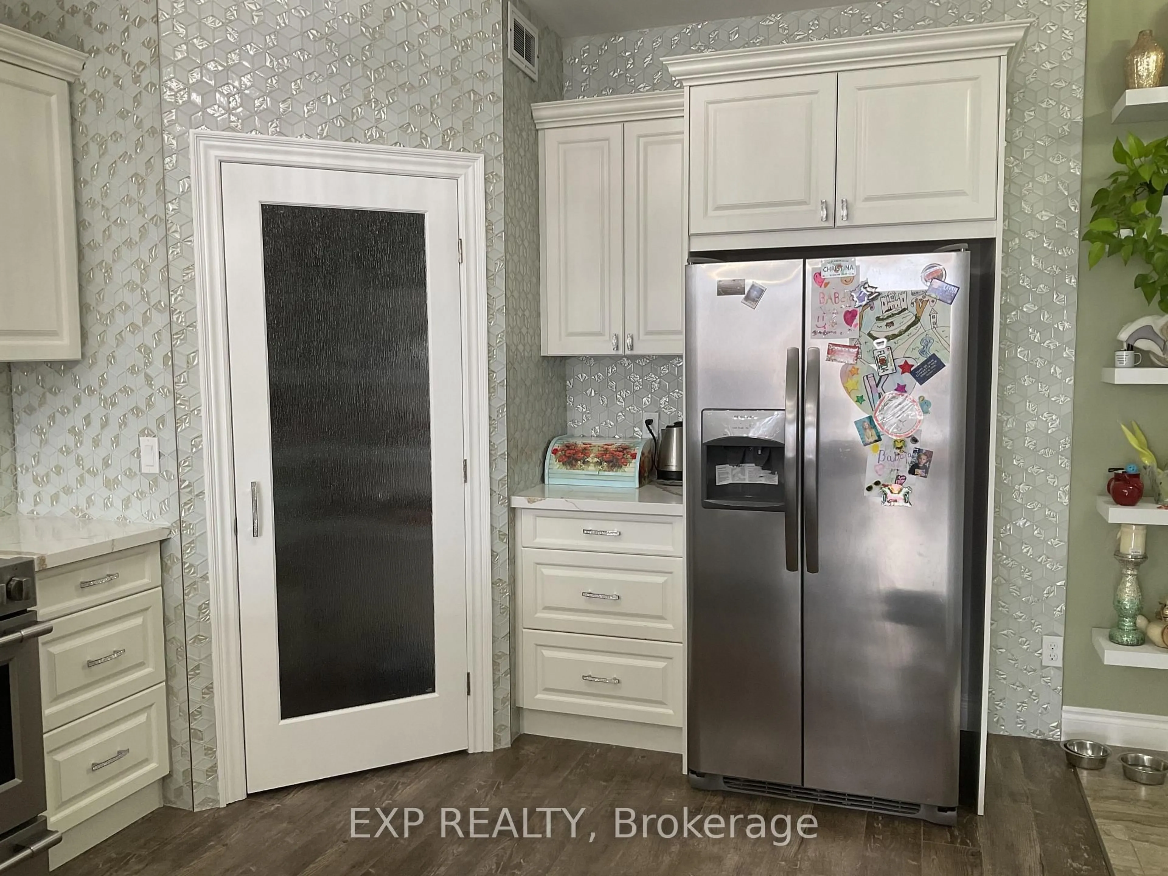 Unknown for 33 Farmington Cres, Belleville Ontario K8N 0J9