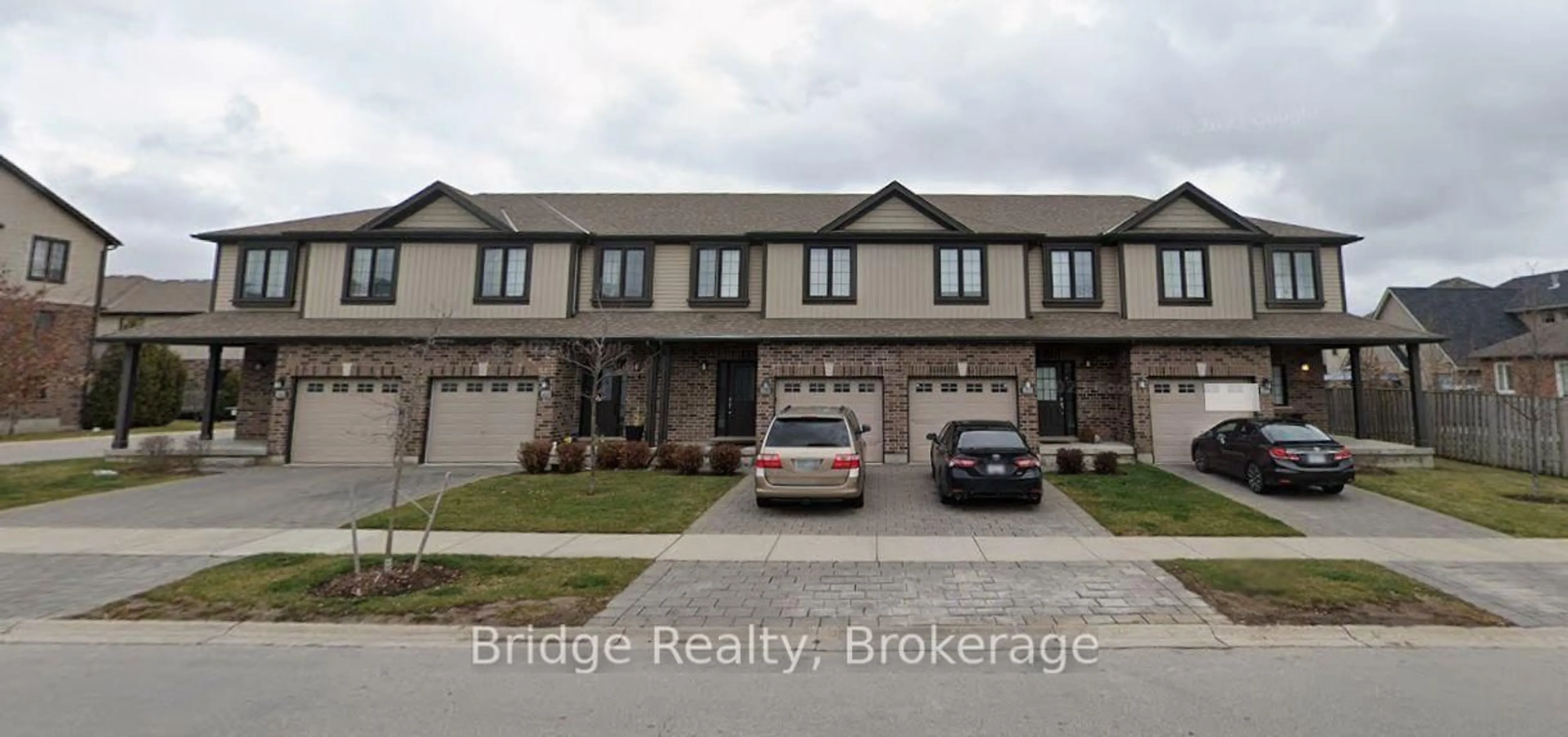 Unknown for 1016 Oakcrossing Gate #34, London North Ontario N6G 0H1