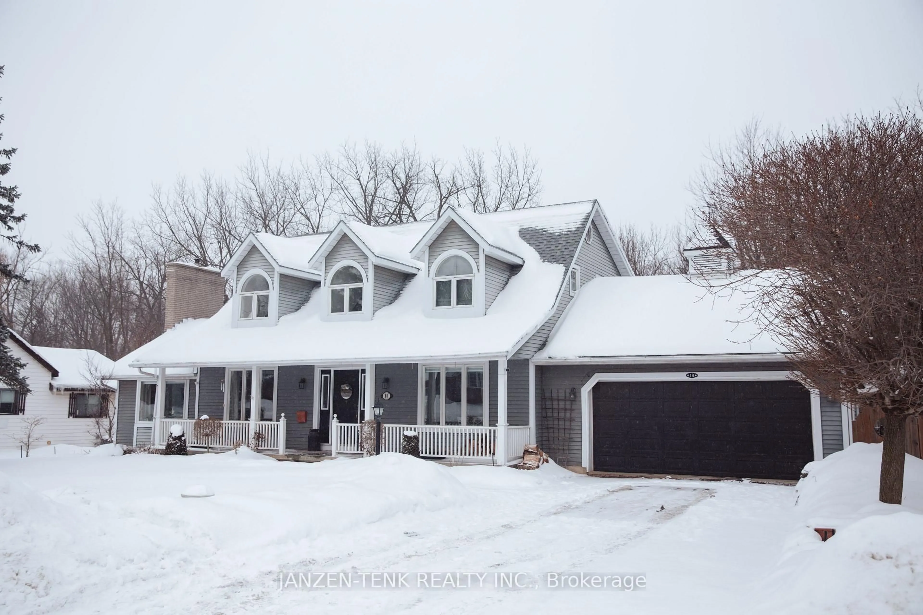 Home with vinyl exterior material, street for 18 Carman St, Norwich Ontario N0J 1P0