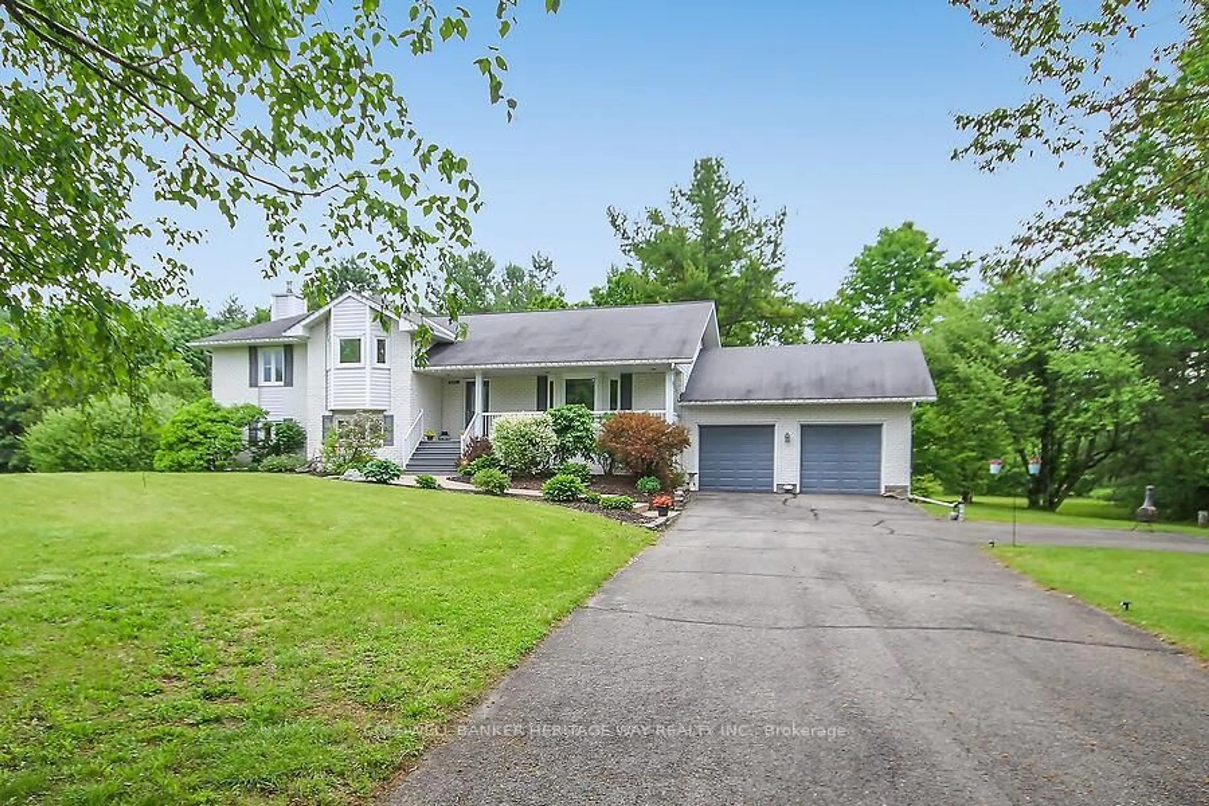 Home with vinyl exterior material, street for 222 NORTH Rd, Smiths Falls Ontario K7A 4S4