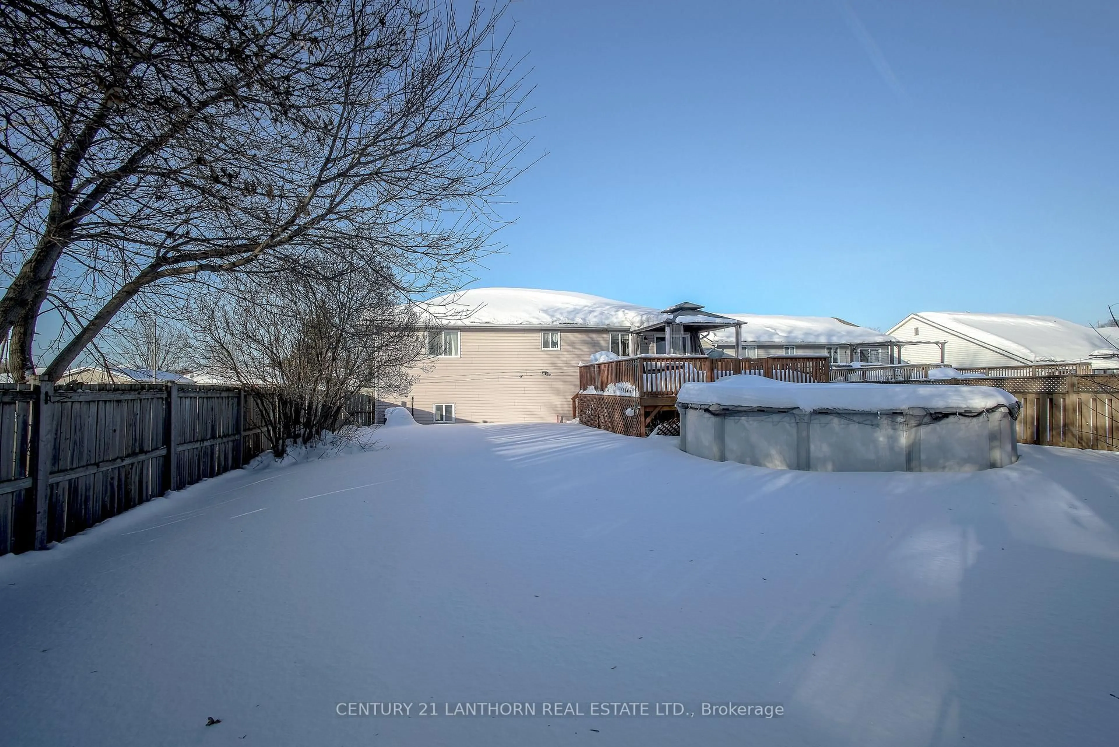 A pic from outside/outdoor area/front of a property/back of a property/a pic from drone, unknown for 15 Birch St, Quinte West Ontario K8V 1Y8