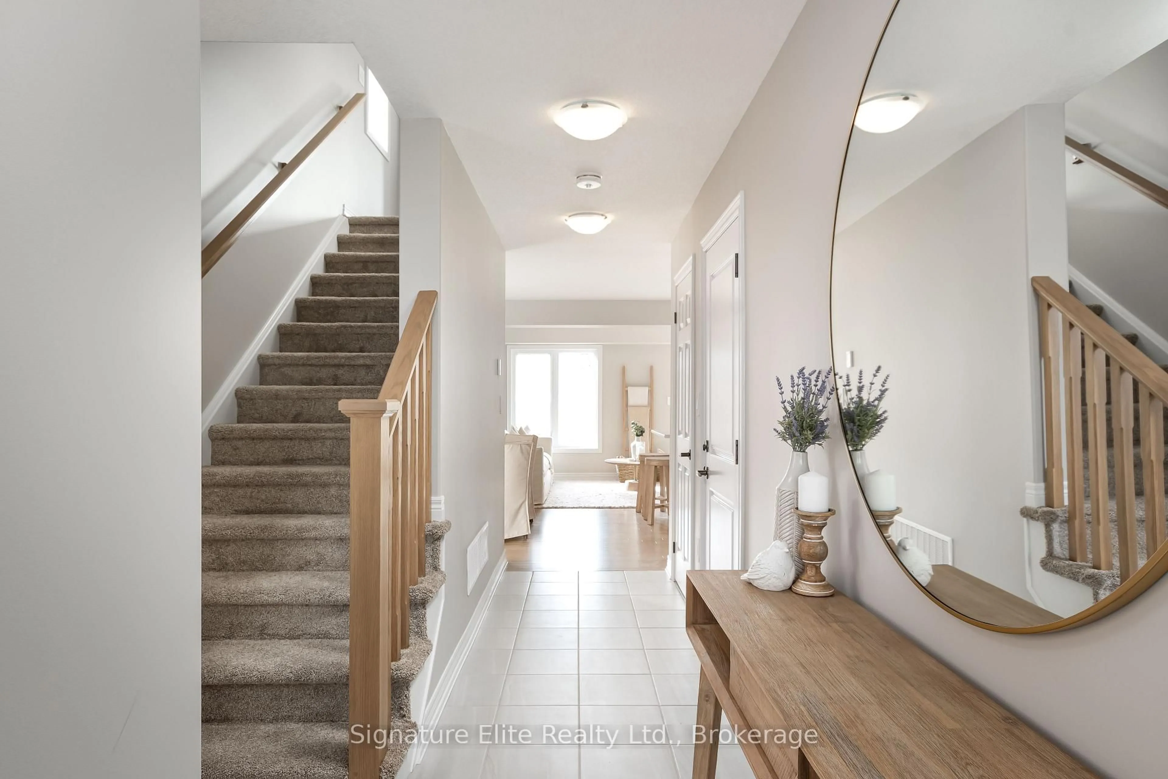 Indoor entryway for 68 Uplands Dr, Grey Highlands Ontario N0C 1H0