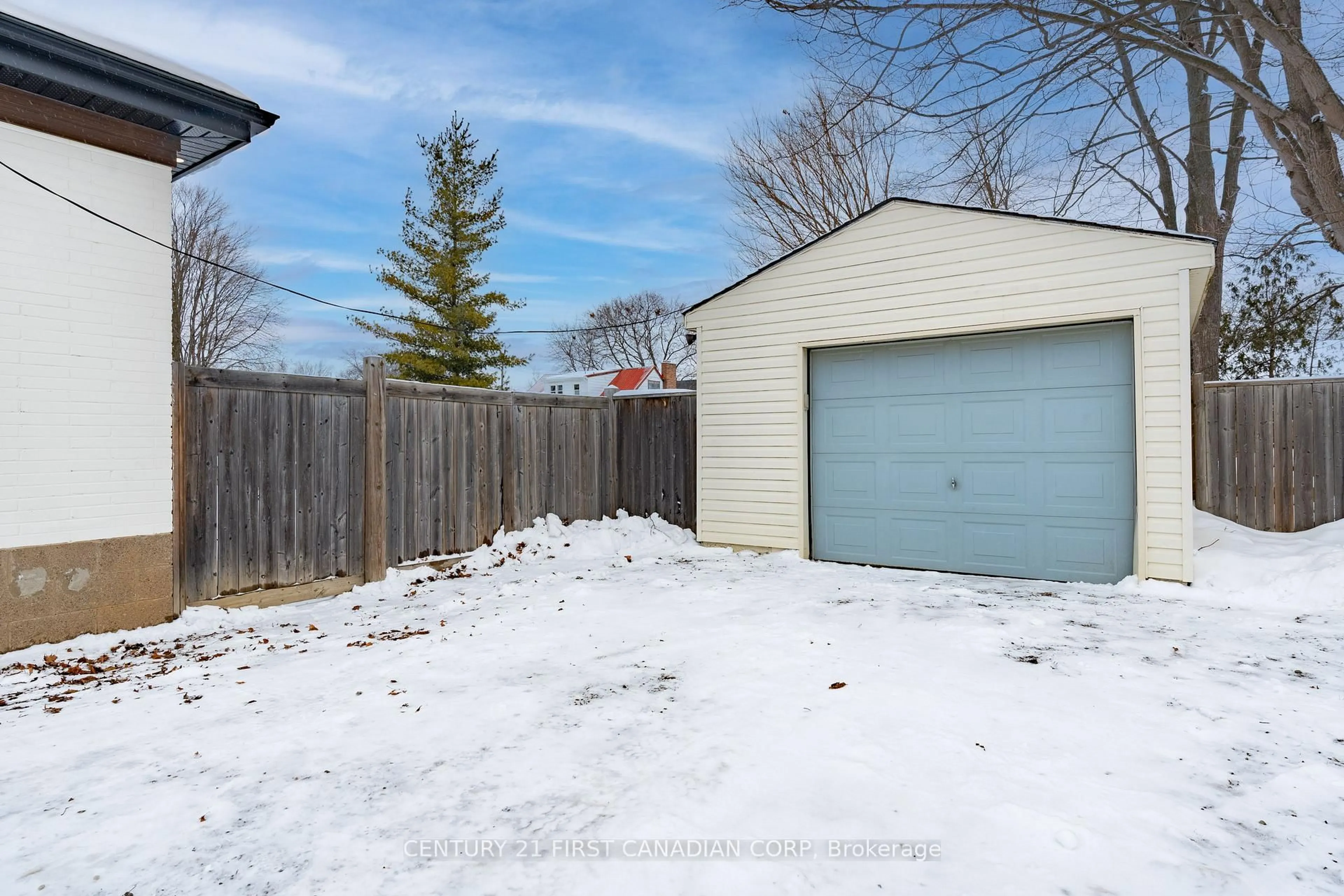Shed for 21 Beverly Rd, Brantford Ontario N3S 6W6