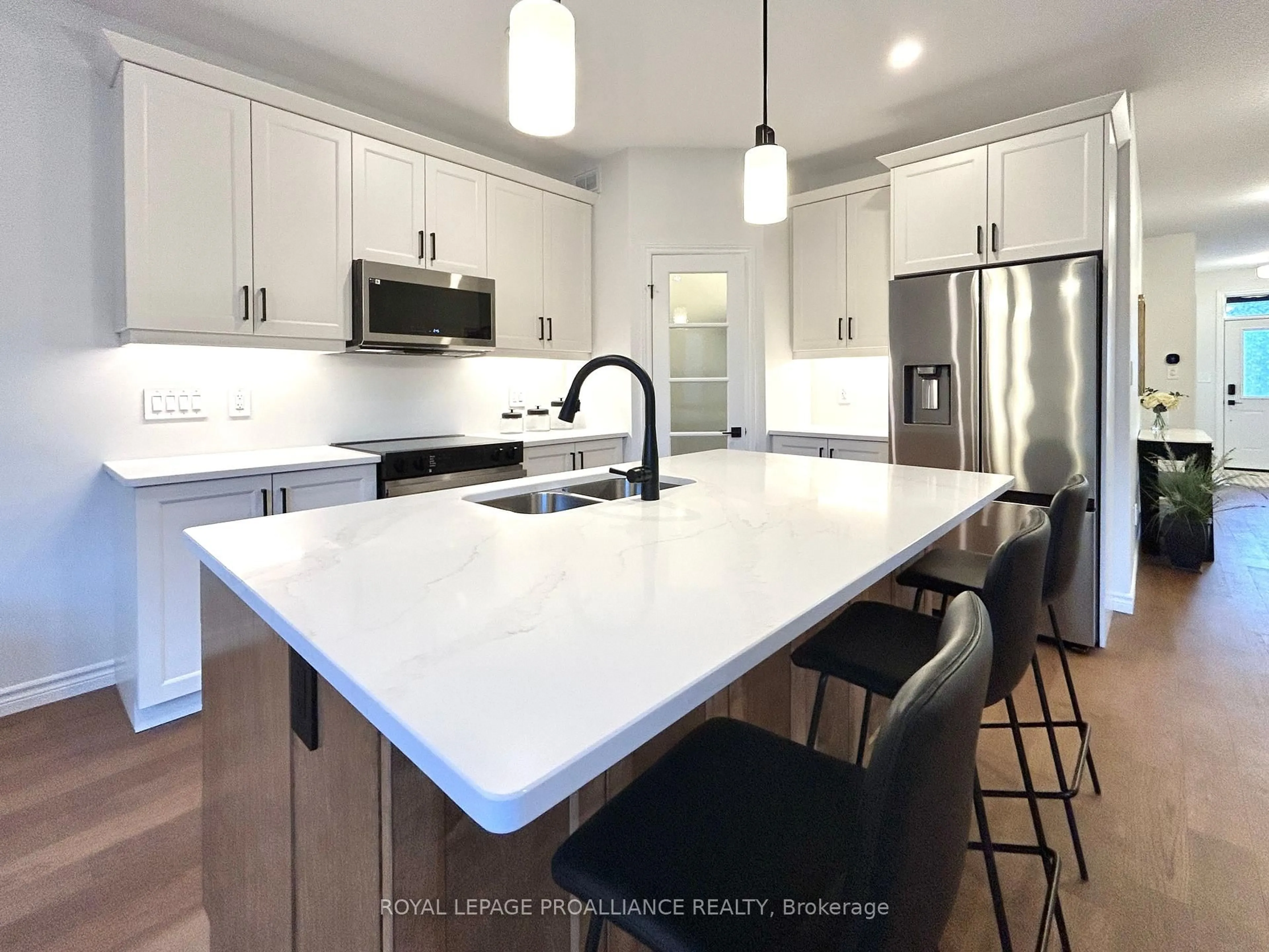 Open concept kitchen, ceramic/tile floor for 81 Athabaska Dr, Belleville Ontario K8N 0T1