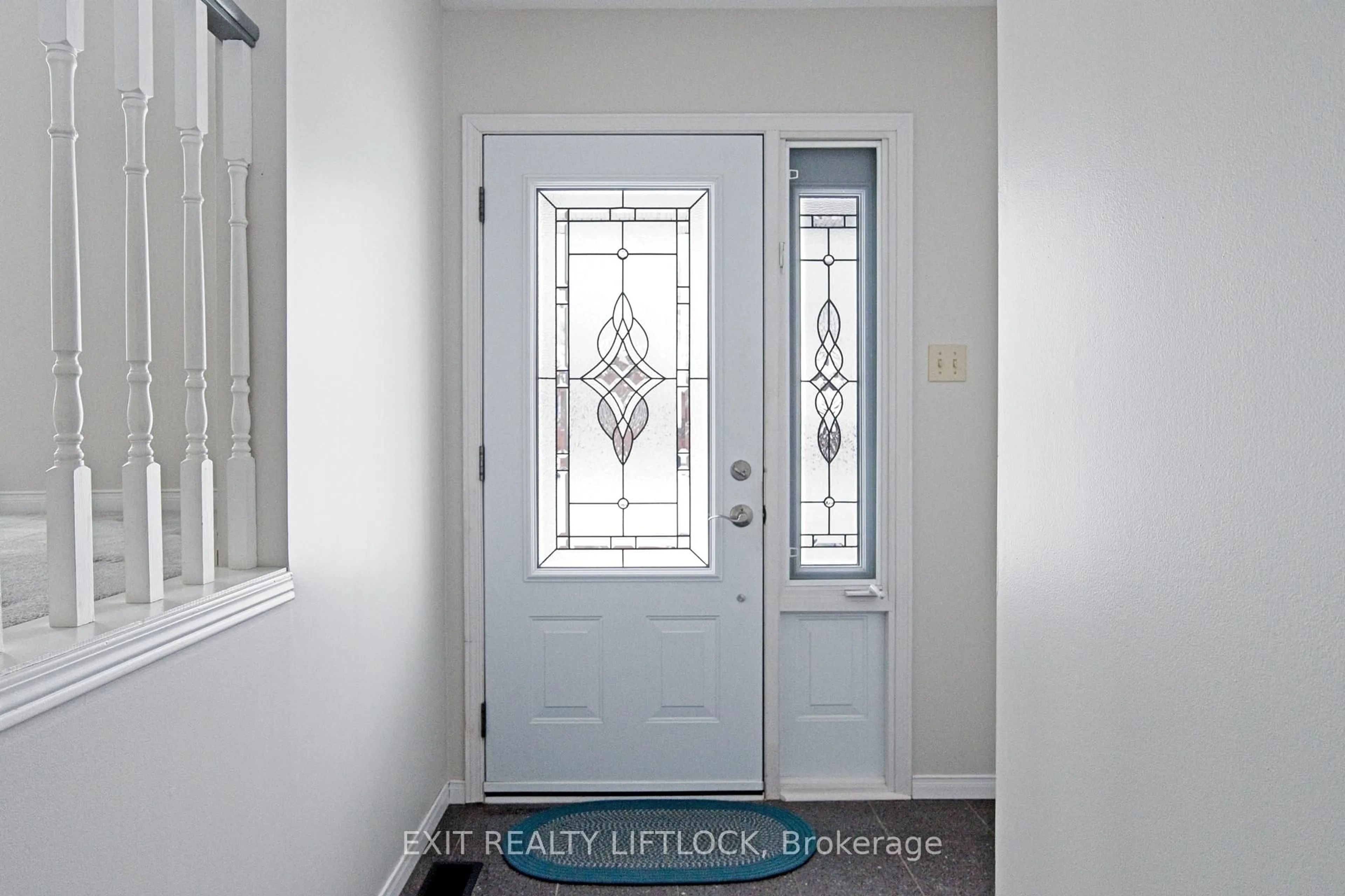 Indoor entryway for 12 Victoria Ave, Smith-Ennismore-Lakefield Ontario K0L 2H0
