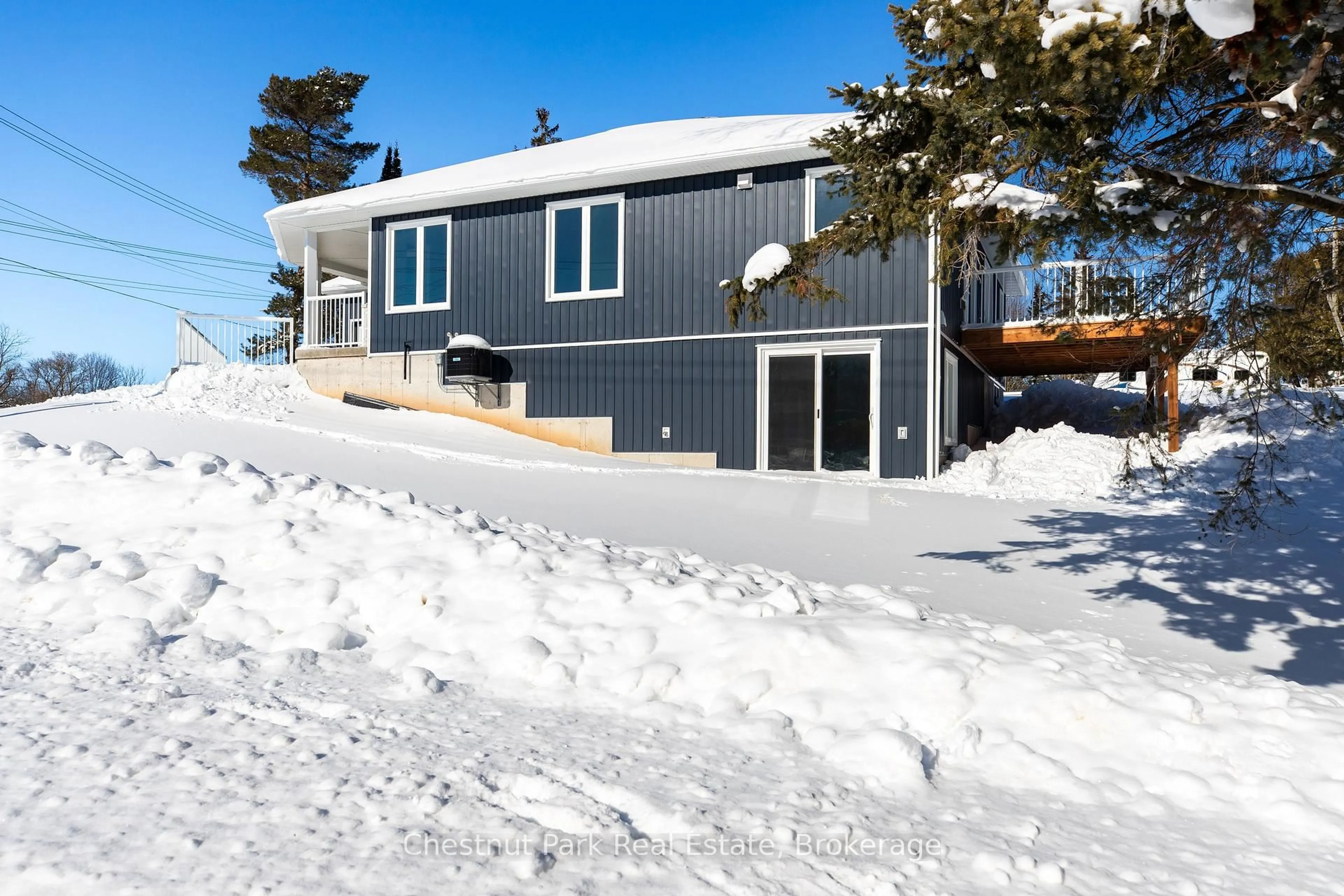 Home with vinyl exterior material, unknown for 307 1st Ave, Arran-Elderslie Ontario N0G 1L0