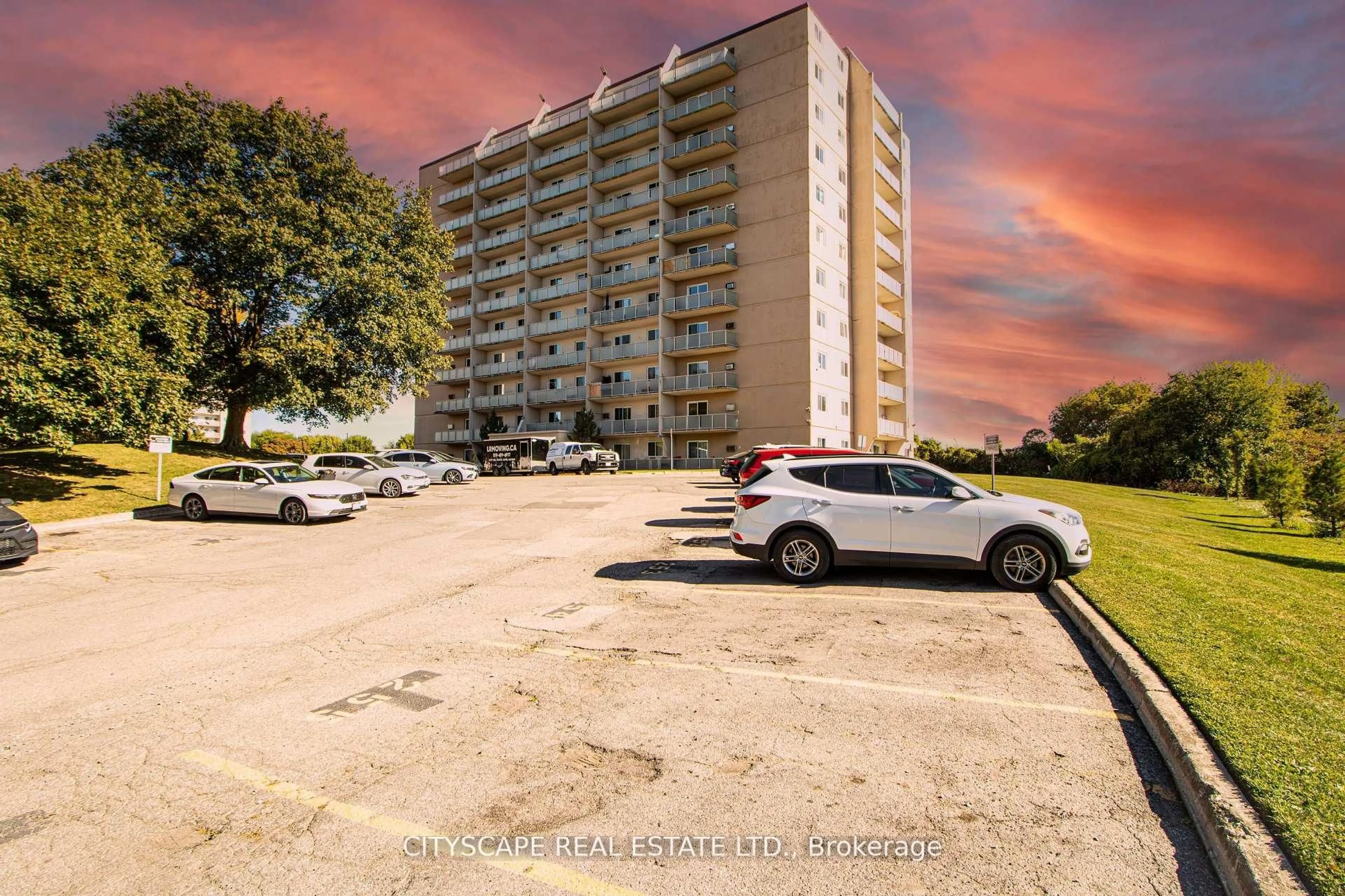 A pic from outside/outdoor area/front of a property/back of a property/a pic from drone, unknown for 573 Mornington Ave #1008, London East Ontario N5Y 4T9