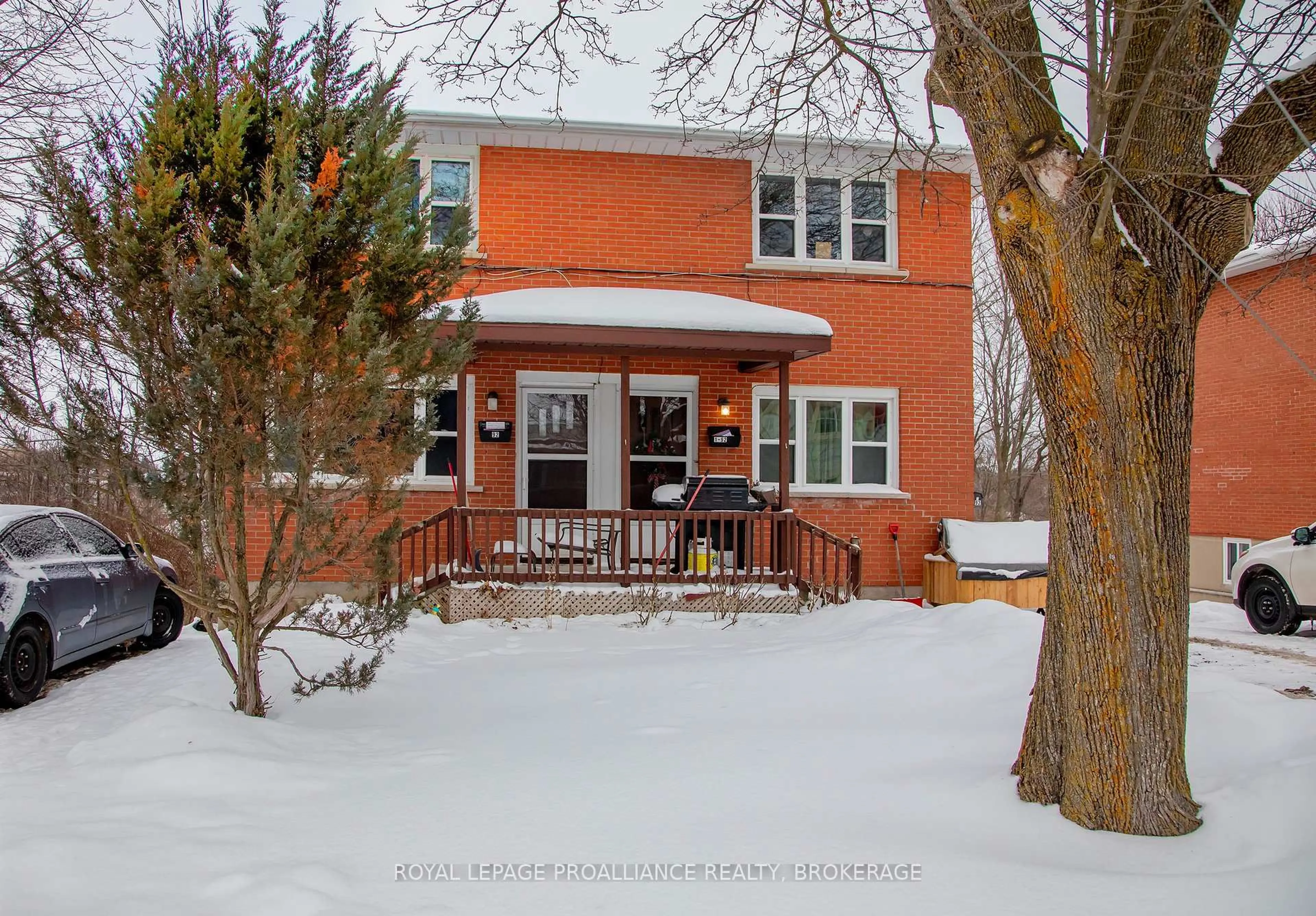 Patio, street for 92 Gardiner St, Kingston Ontario K7M 1A7