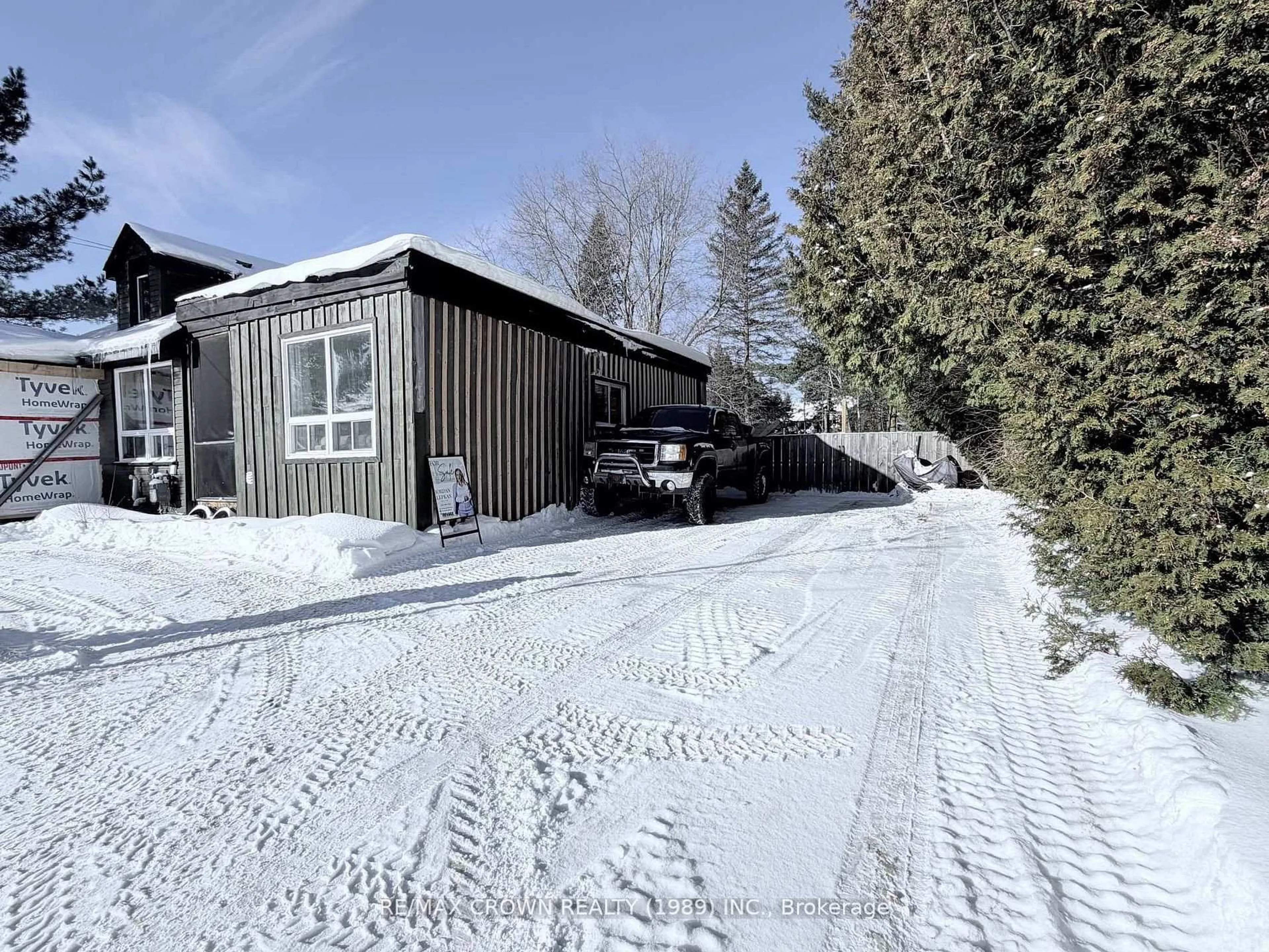 Shed for 156 Main St, Sundridge Ontario P0A 1Z0