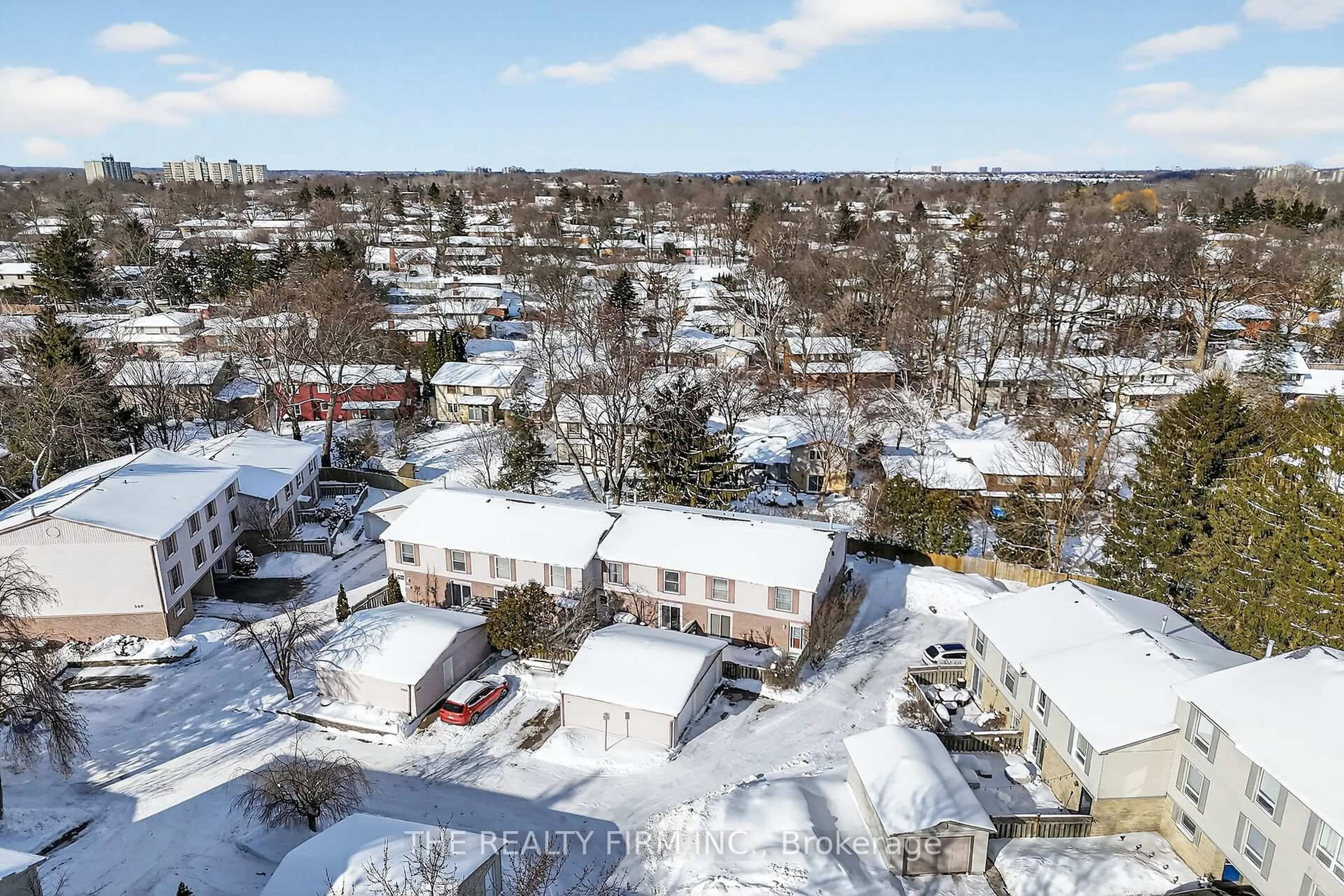 A pic from outside/outdoor area/front of a property/back of a property/a pic from drone, unknown for 369 Everglade Cres, London North Ontario N6H 4M8