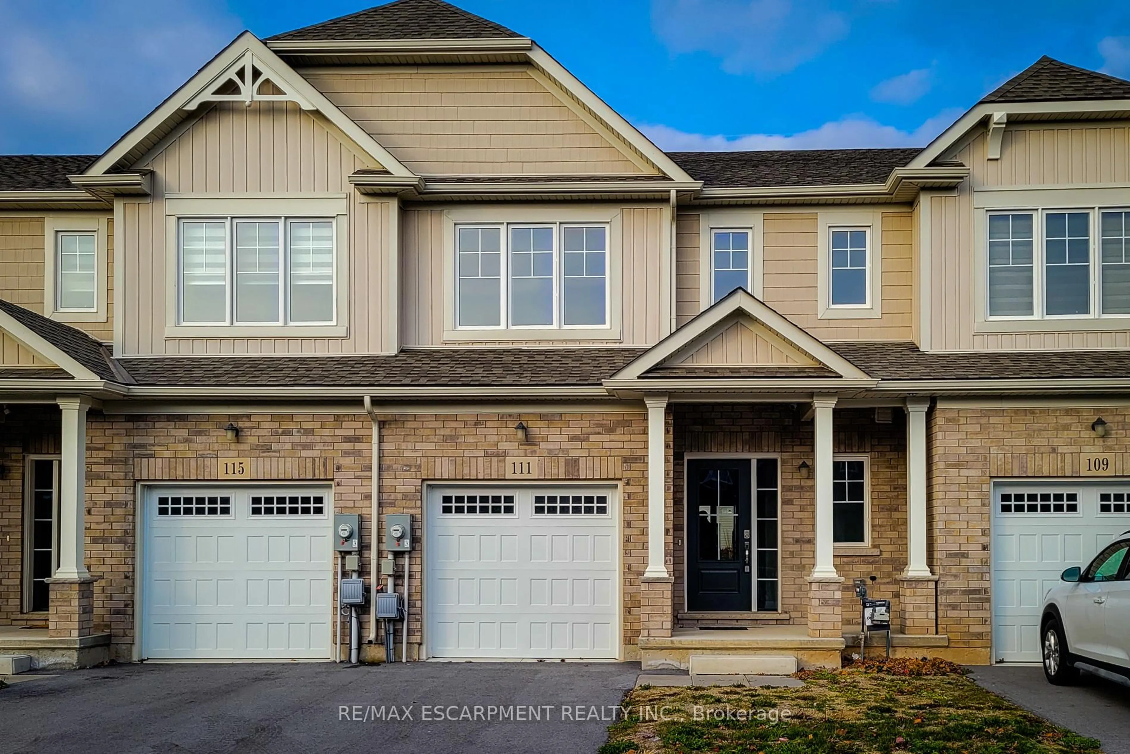 Home with brick exterior material, street for 111 ALICIA Cres, Thorold Ontario L2V 0M2