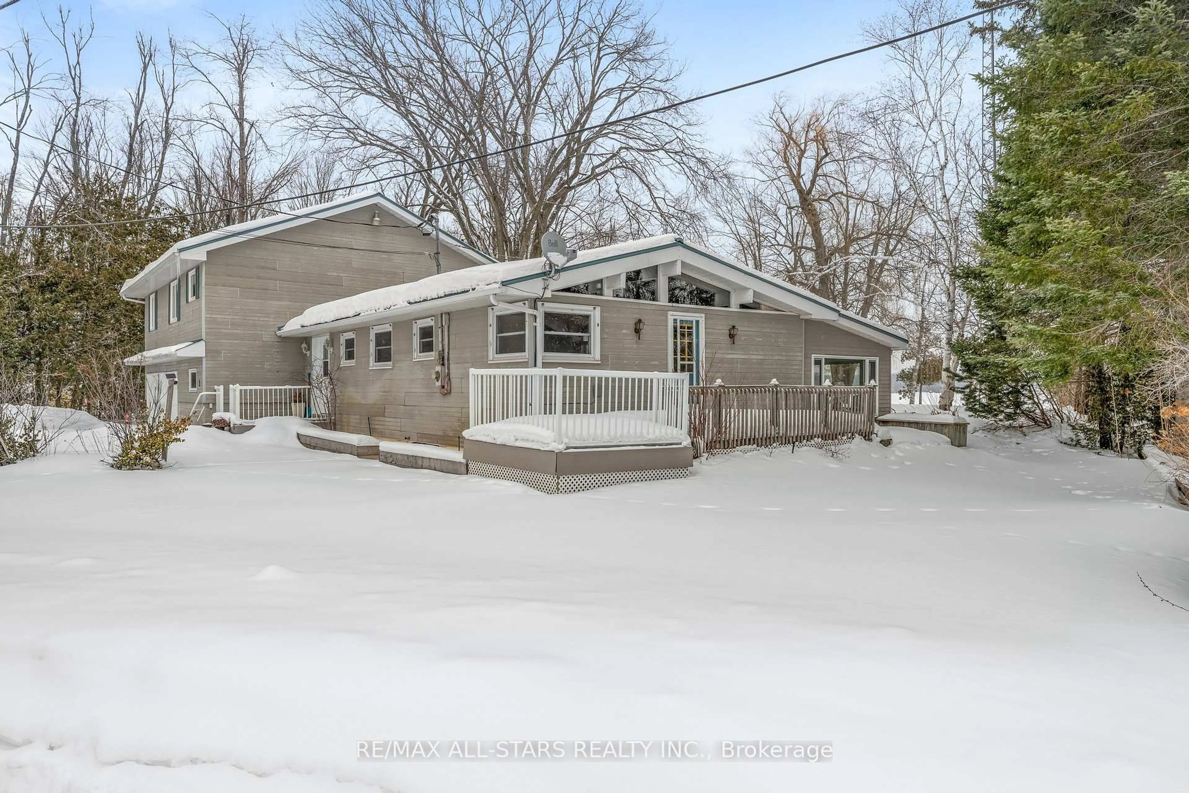 A pic from outside/outdoor area/front of a property/back of a property/a pic from drone, street for 1 Beatrice Dr, Kawartha Lakes Ontario K0M 1N0