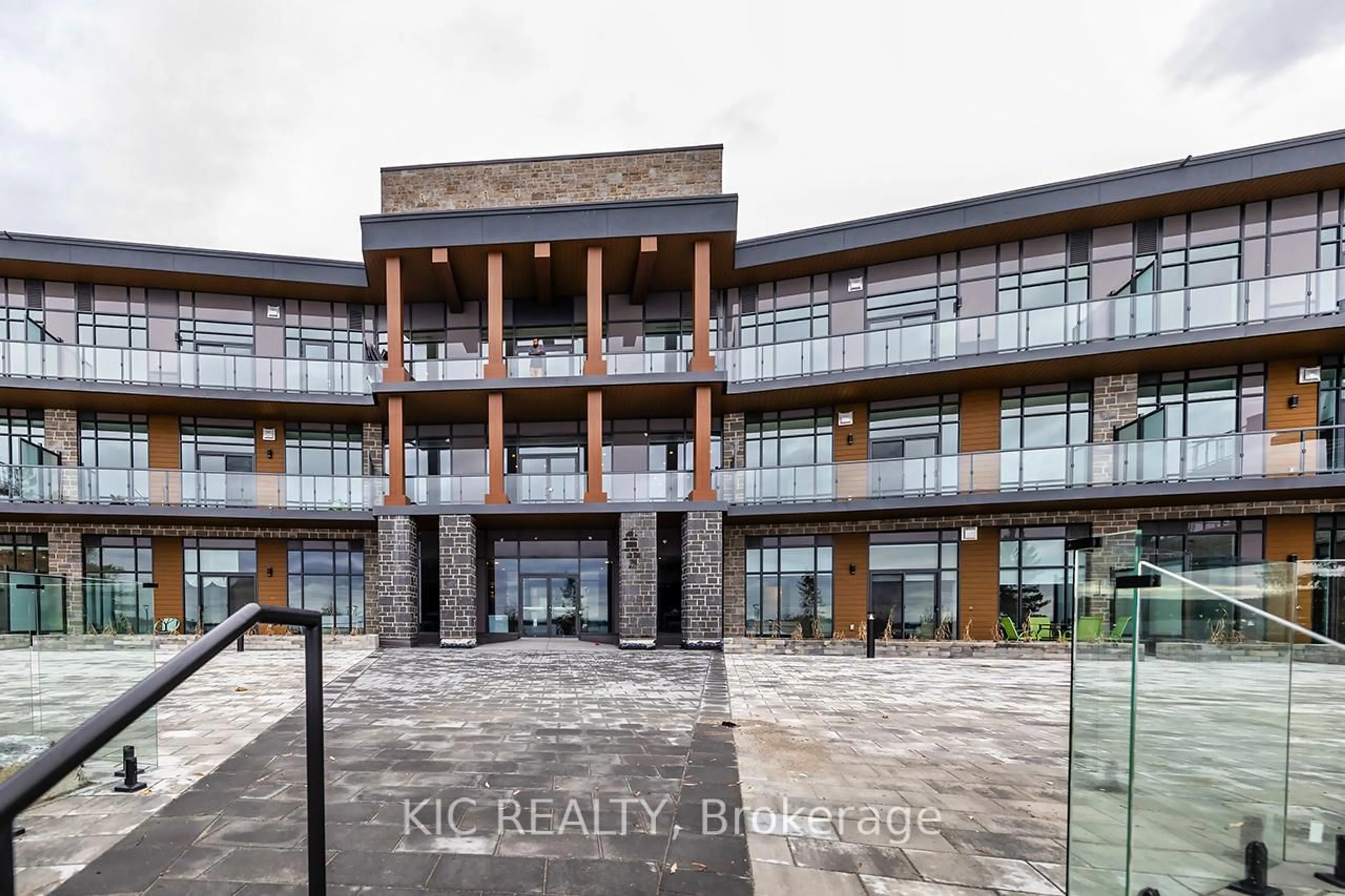 Unknown for 99 Louisa St #302, Kawartha Lakes Ontario K0M 1N0