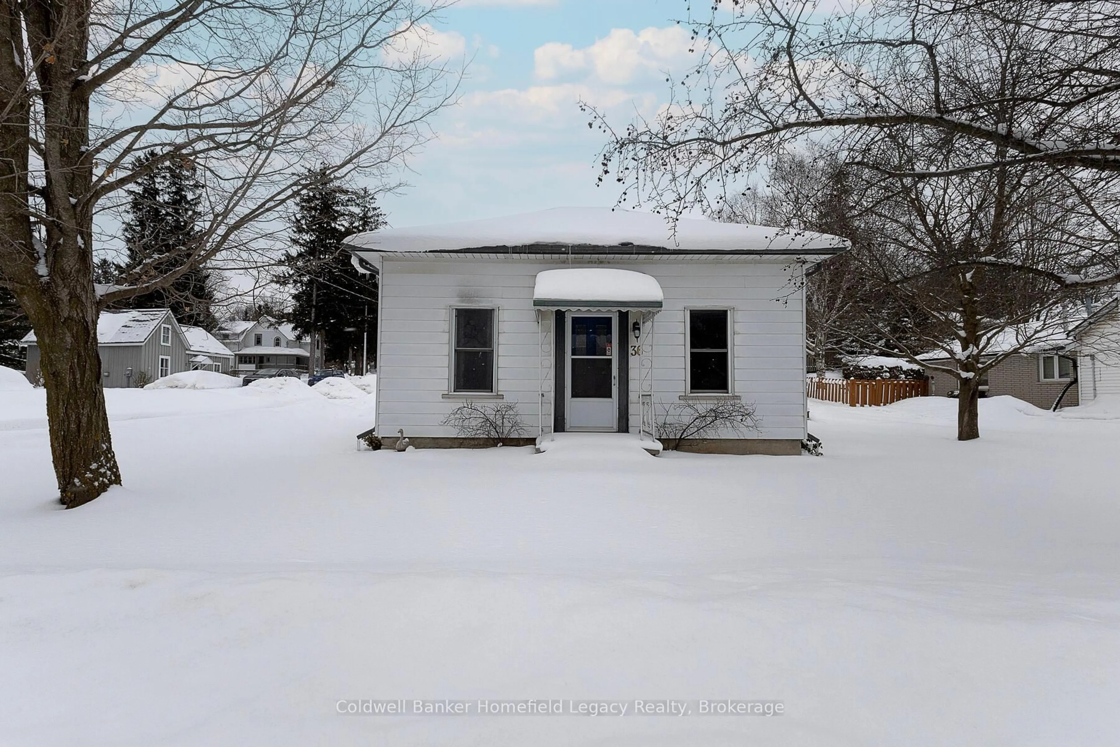 Unknown for 36 Thomas St, St. Marys Ontario N0M 2V0