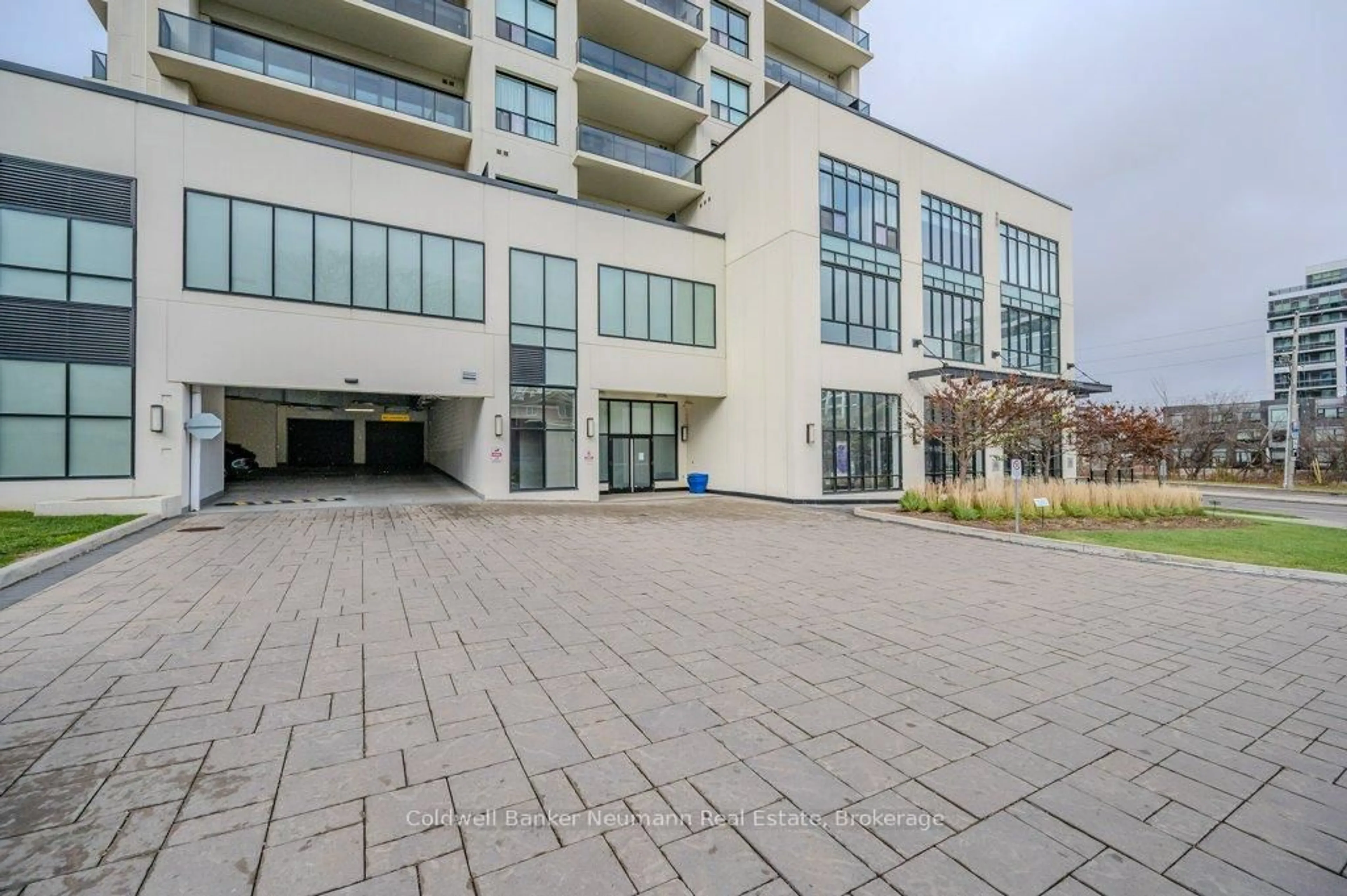 Patio, building for 150 Wellington St #1502, Guelph Ontario N1H 3R2