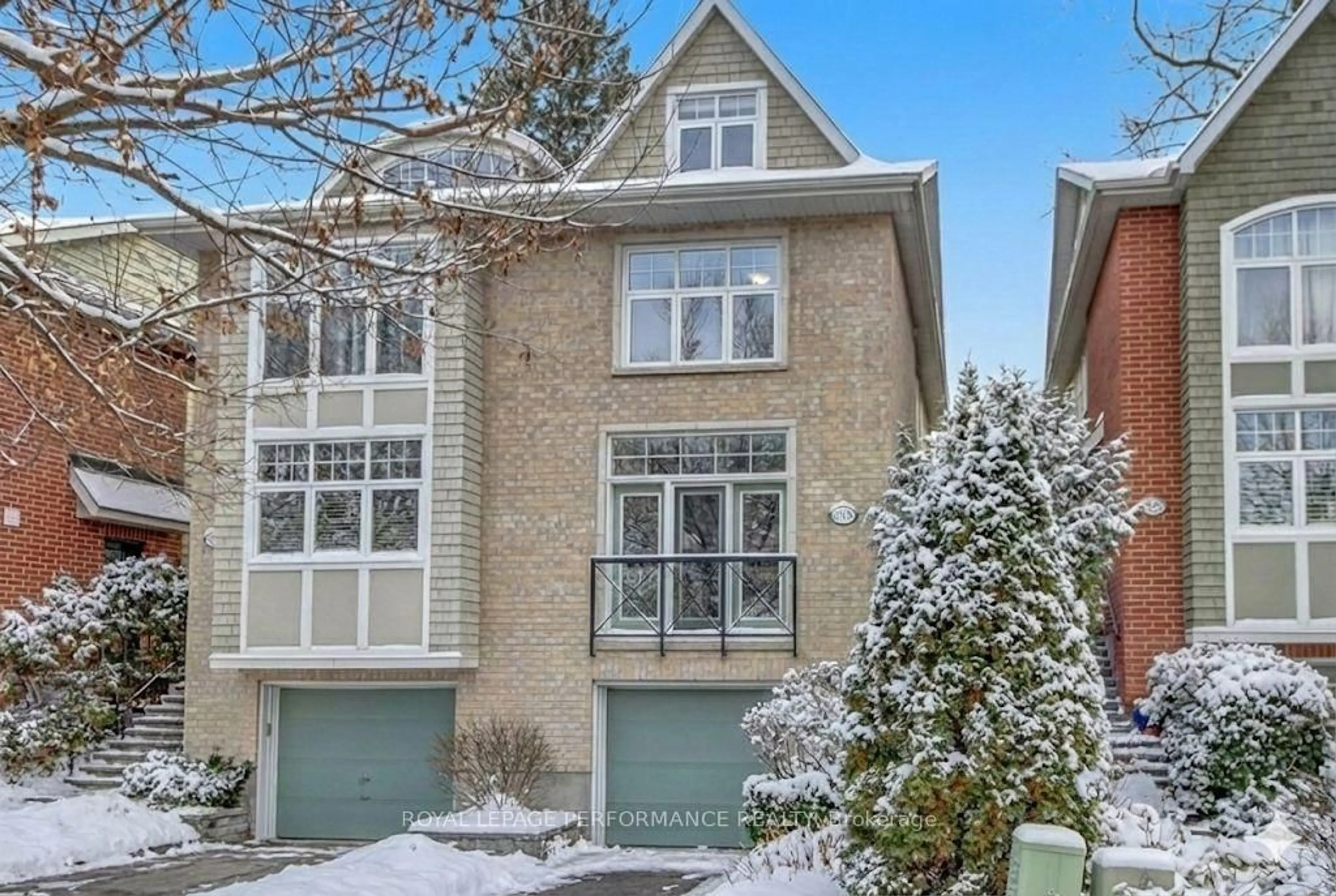 Home with brick exterior material, street for 318 Iona St, Ottawa Ontario K1Z 7B9