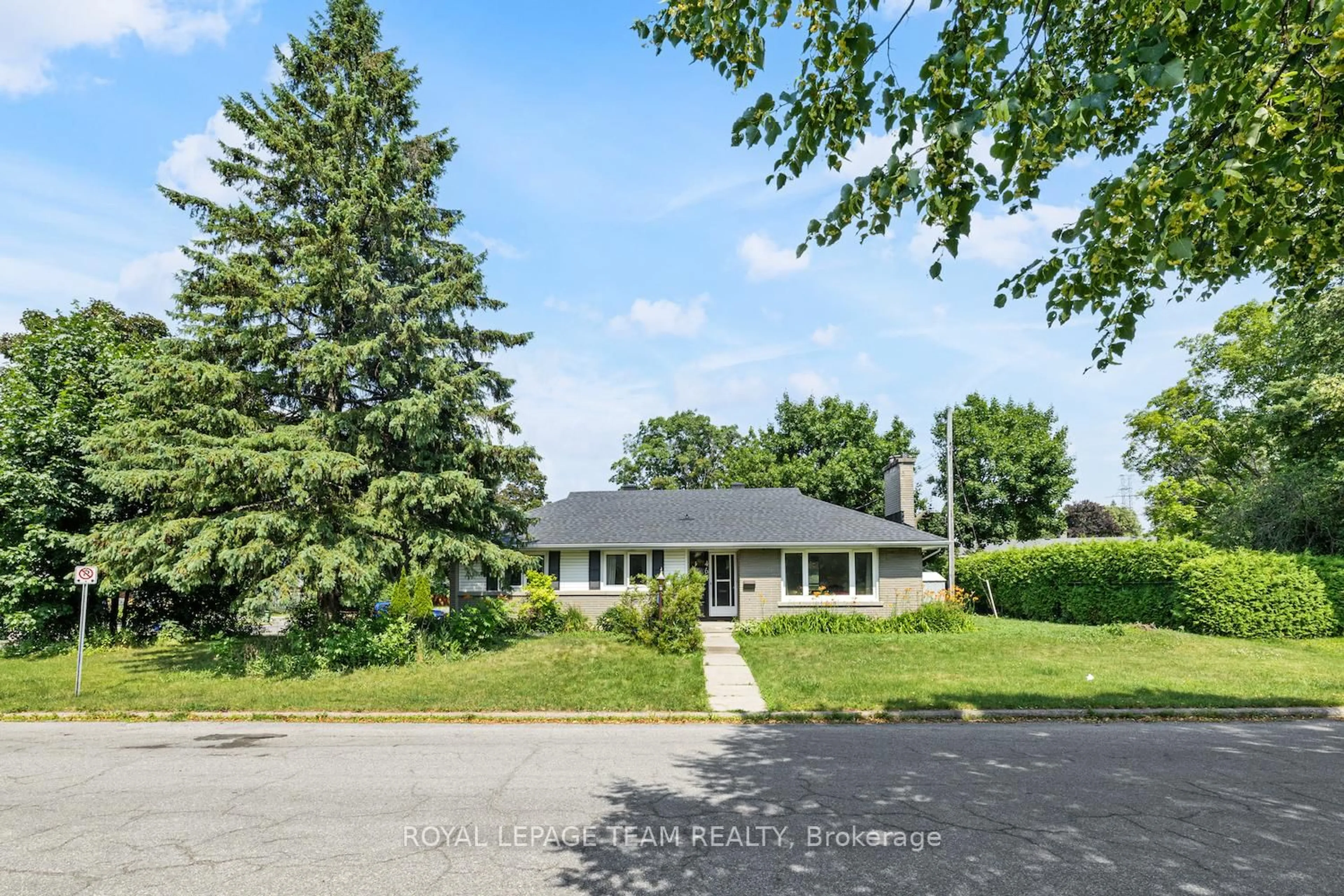 Unknown for 467-469 Braydon Ave, Ottawa Ontario K1G 0W7