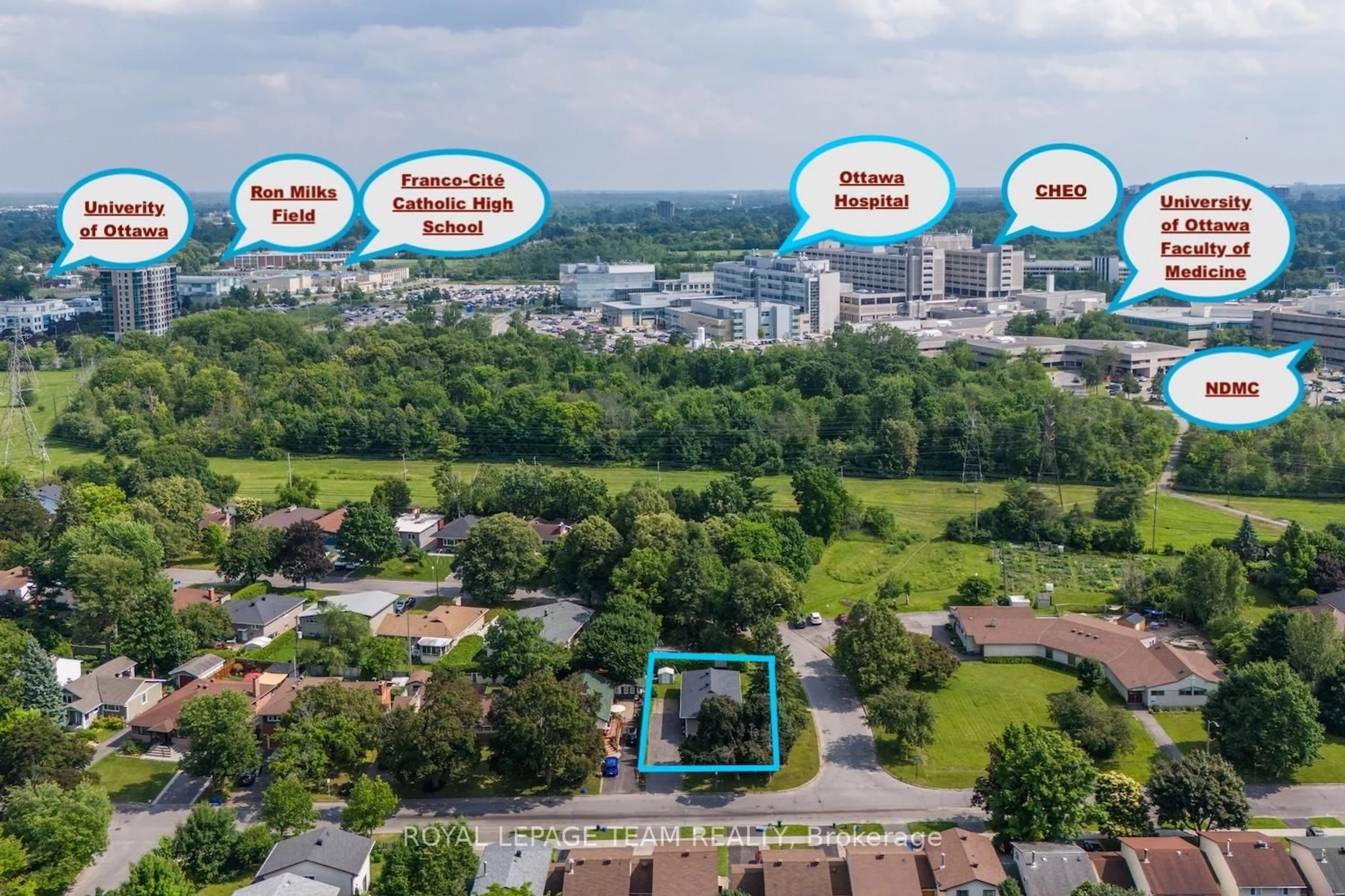 A pic from outside/outdoor area/front of a property/back of a property/a pic from drone, city buildings view from balcony for 467-469 Braydon Ave, Ottawa Ontario K1G 0W7