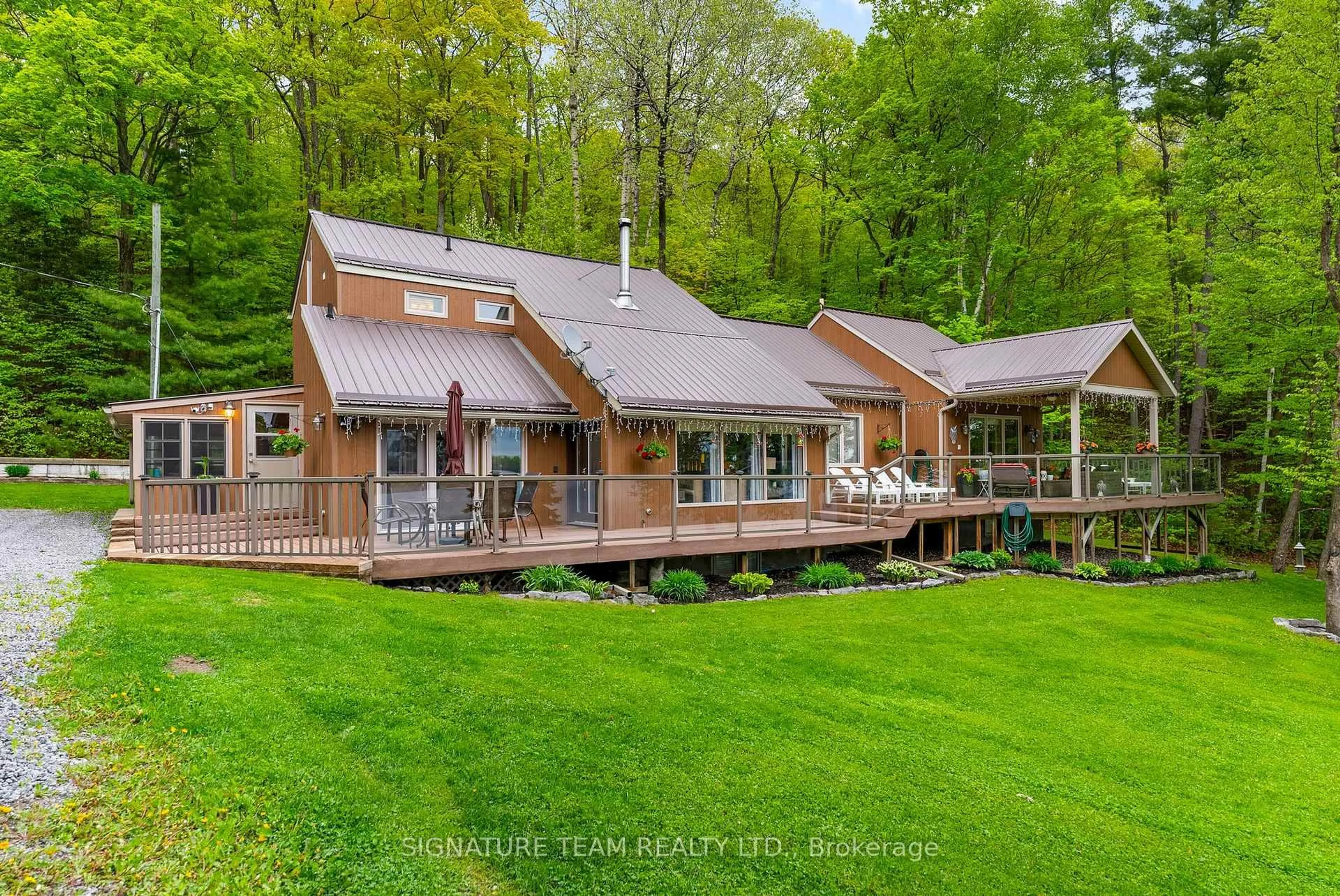 A pic from outside/outdoor area/front of a property/back of a property/a pic from drone, unknown for 585b Two Mile Tr, Pembroke Ontario K8A 6W3