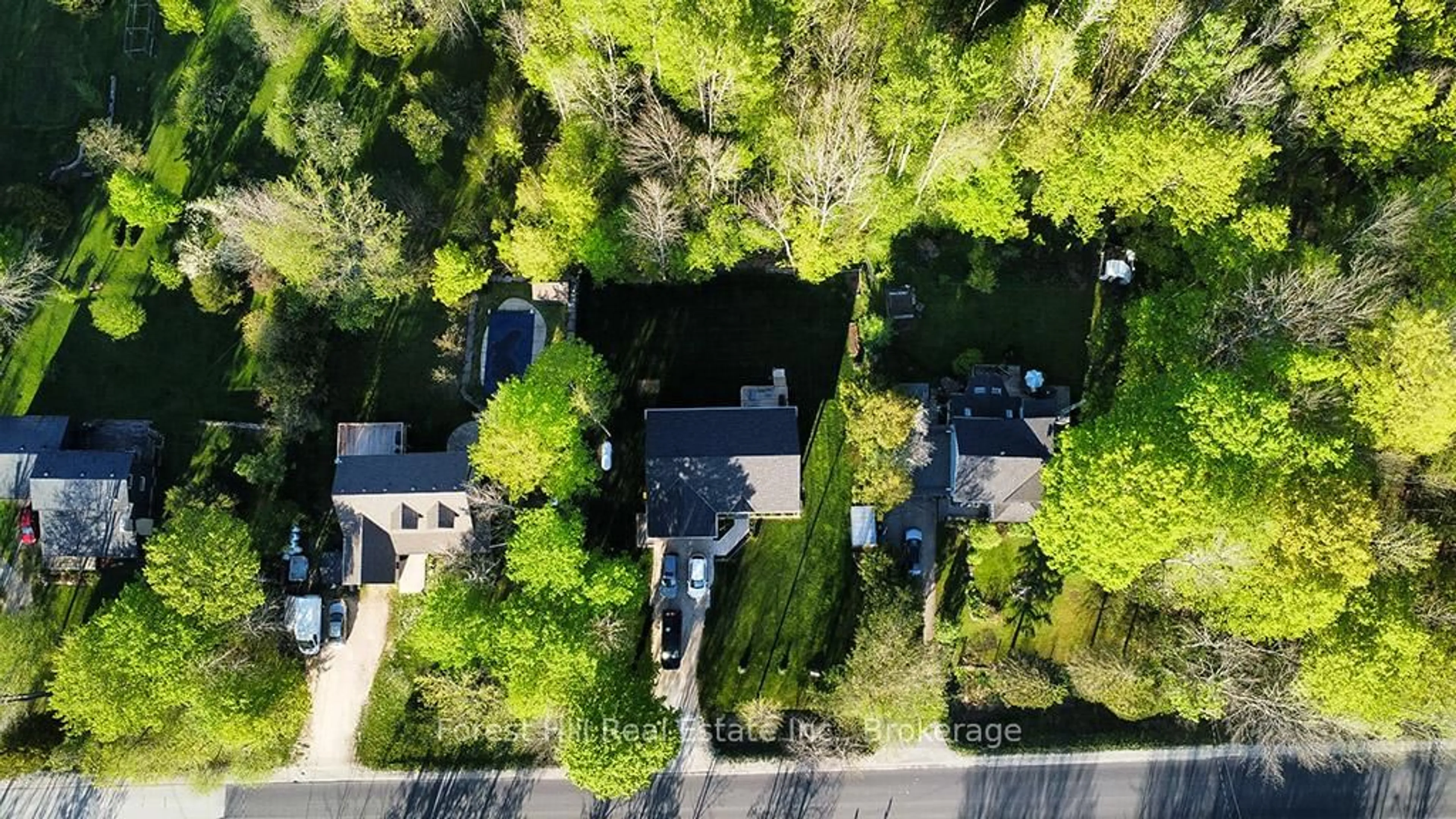 A pic from outside/outdoor area/front of a property/back of a property/a pic from drone, street for 634341 Artemesia Glenelg Townline, Grey Highlands Ontario N0C 1H0