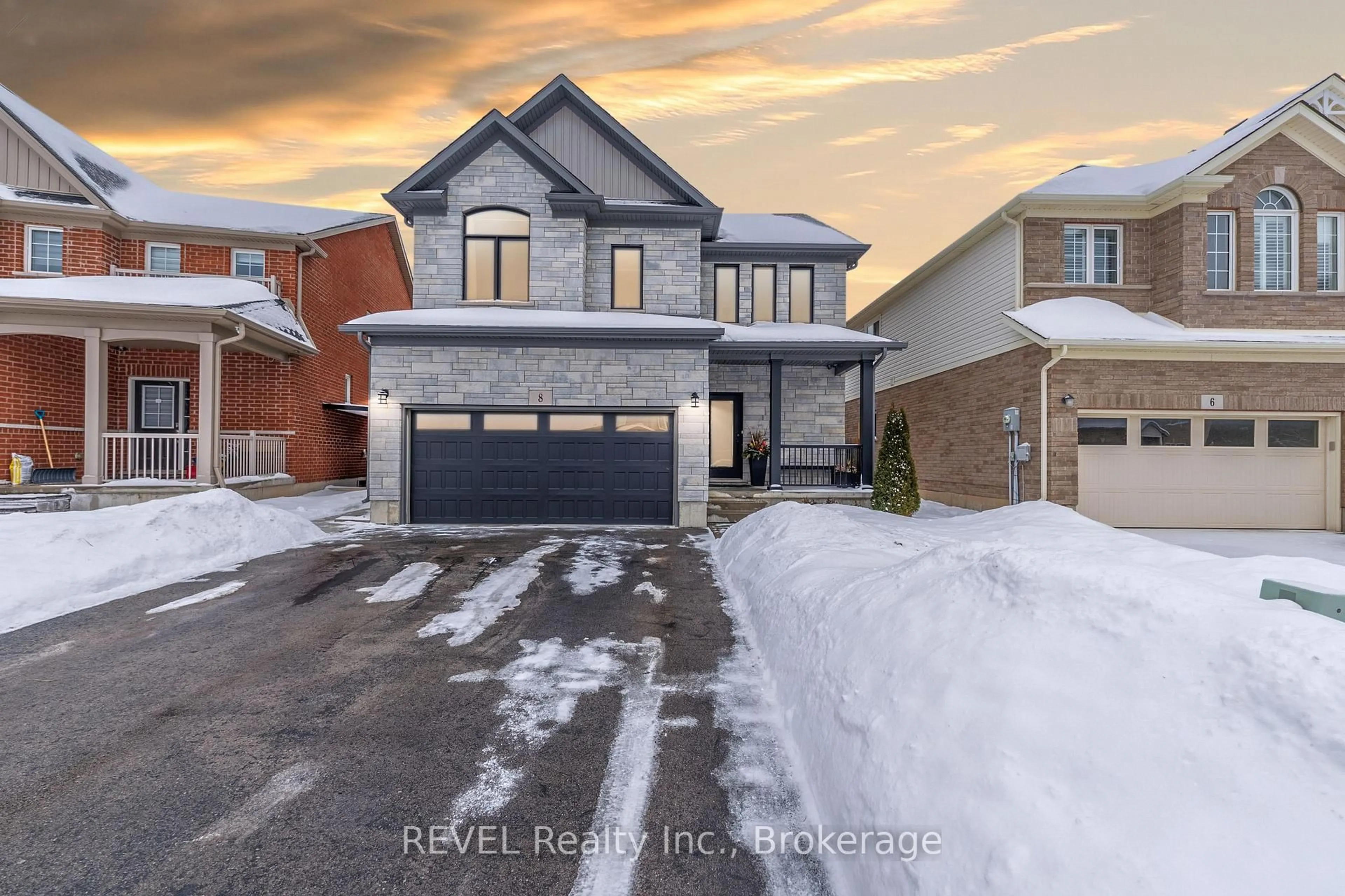 Unknown for 8 Elderberry Rd, Thorold Ontario L2V 0E7