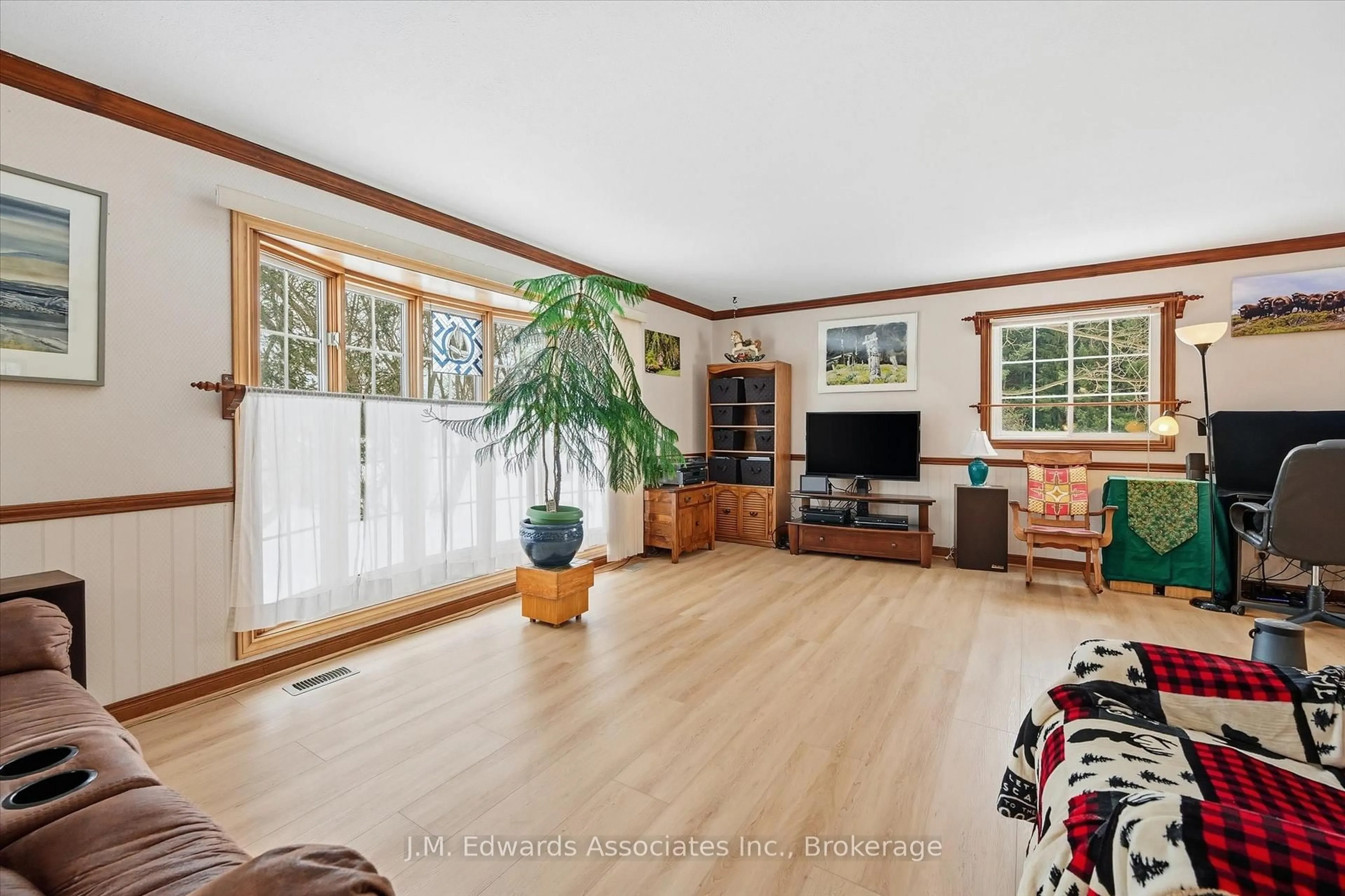 Unknown for 5882 Canborough Rd, West Lincoln Ontario L0R 2J0