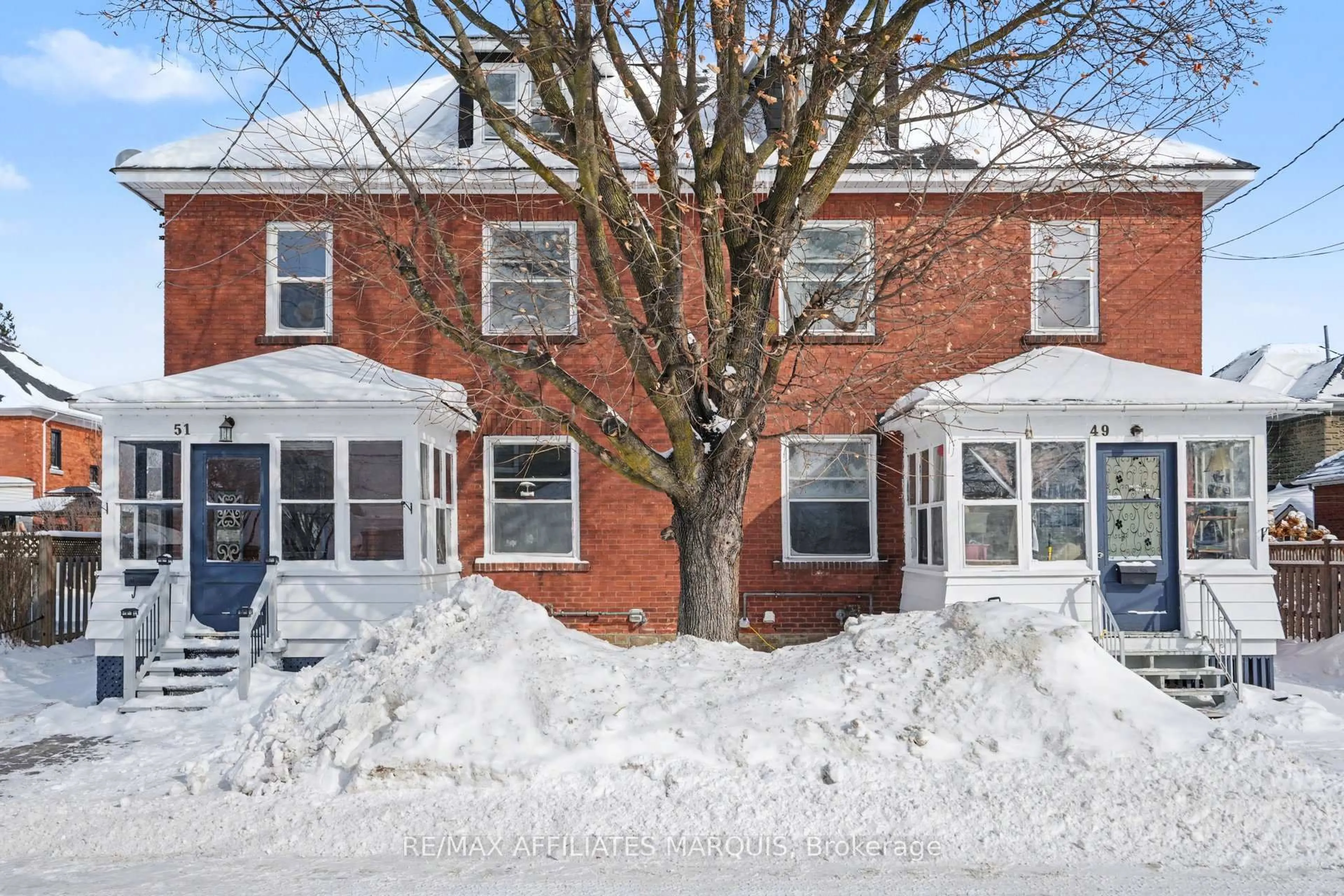 Unknown for 49-51 McGill St, Smiths Falls Ontario K7A 2J7