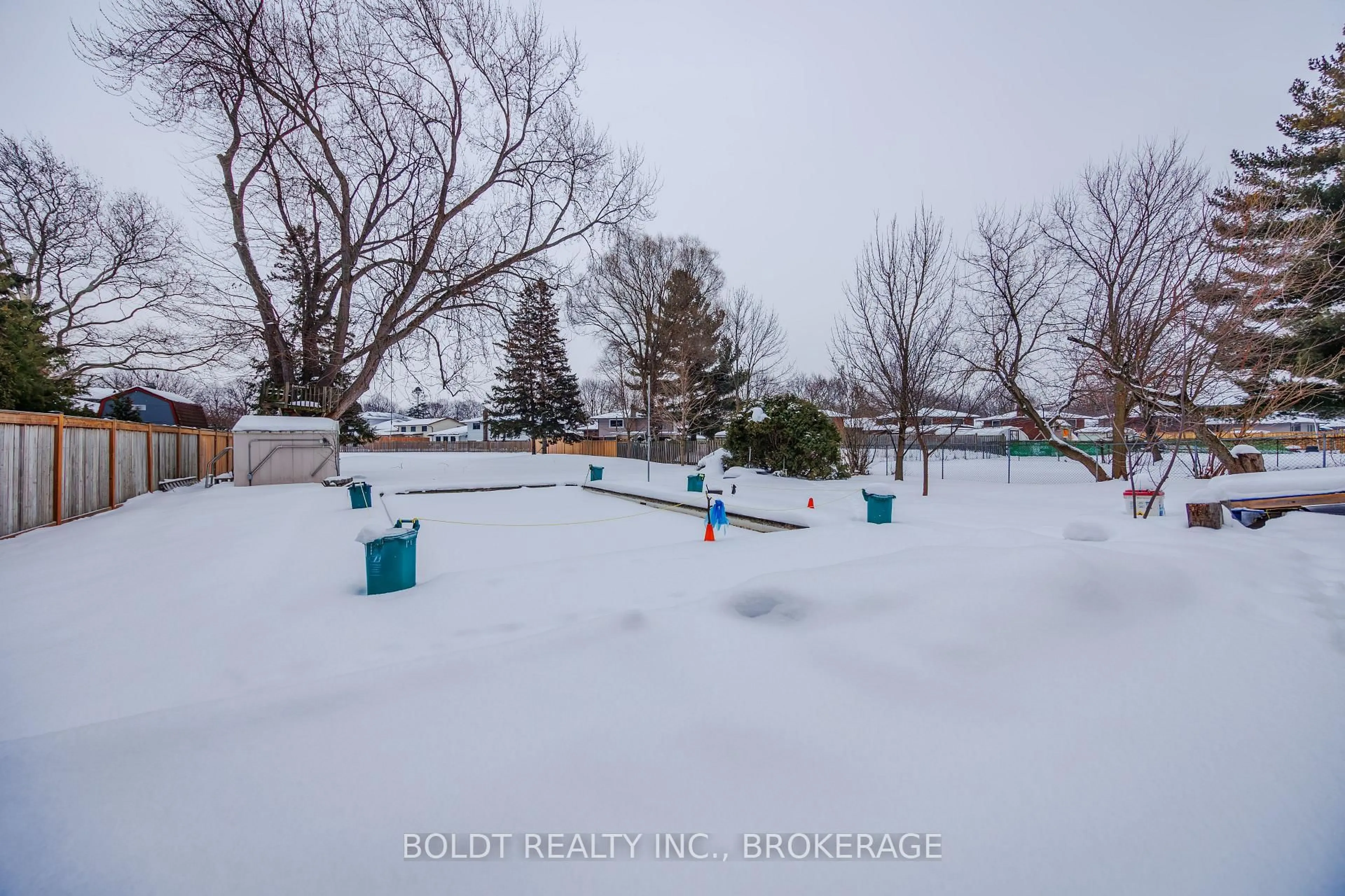 Blurry image for 542 Niagara St, St. Catharines Ontario L2M 3P5