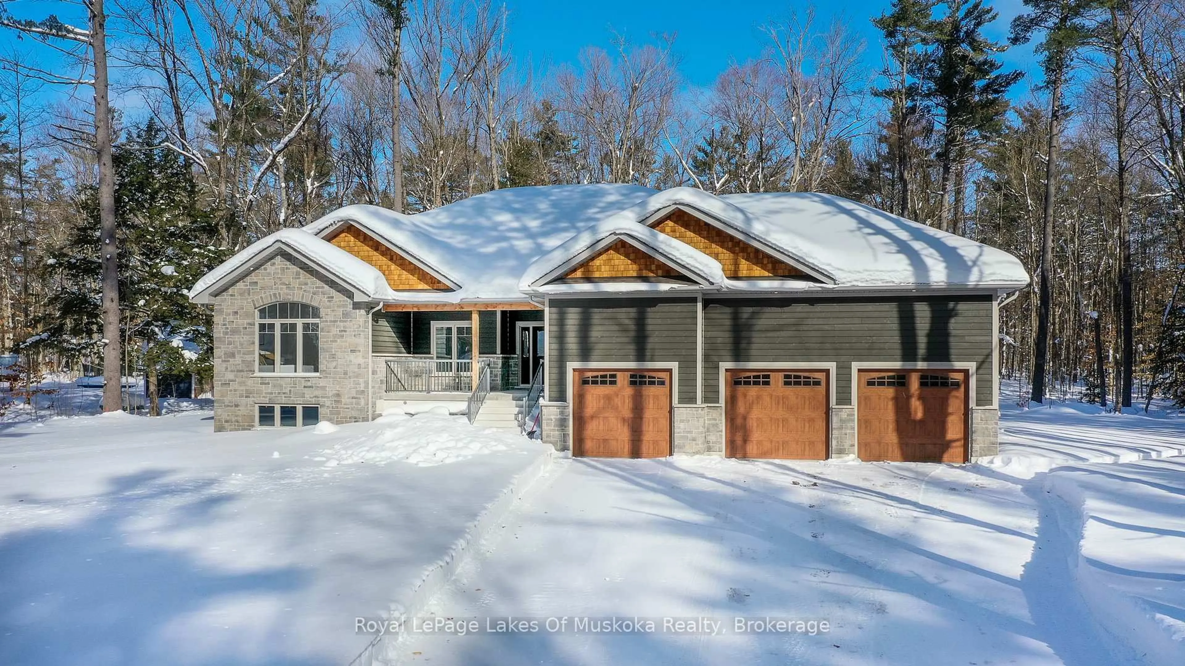 Home with brick exterior material, street for 1030 Xavier St, Gravenhurst Ontario P0E 1G0