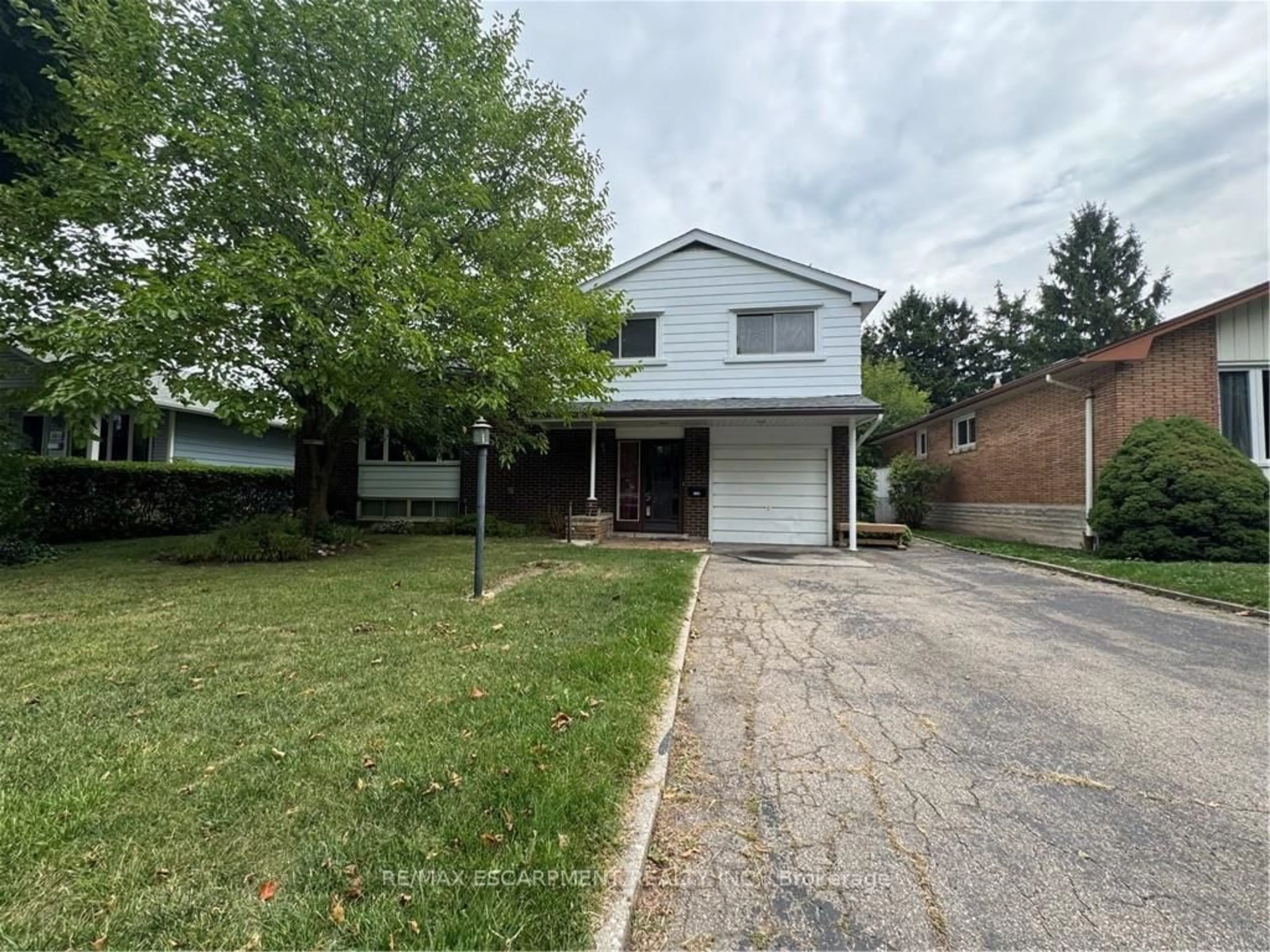 Unknown for 176 Laurier Ave, Hamilton Ontario L9C 3S6