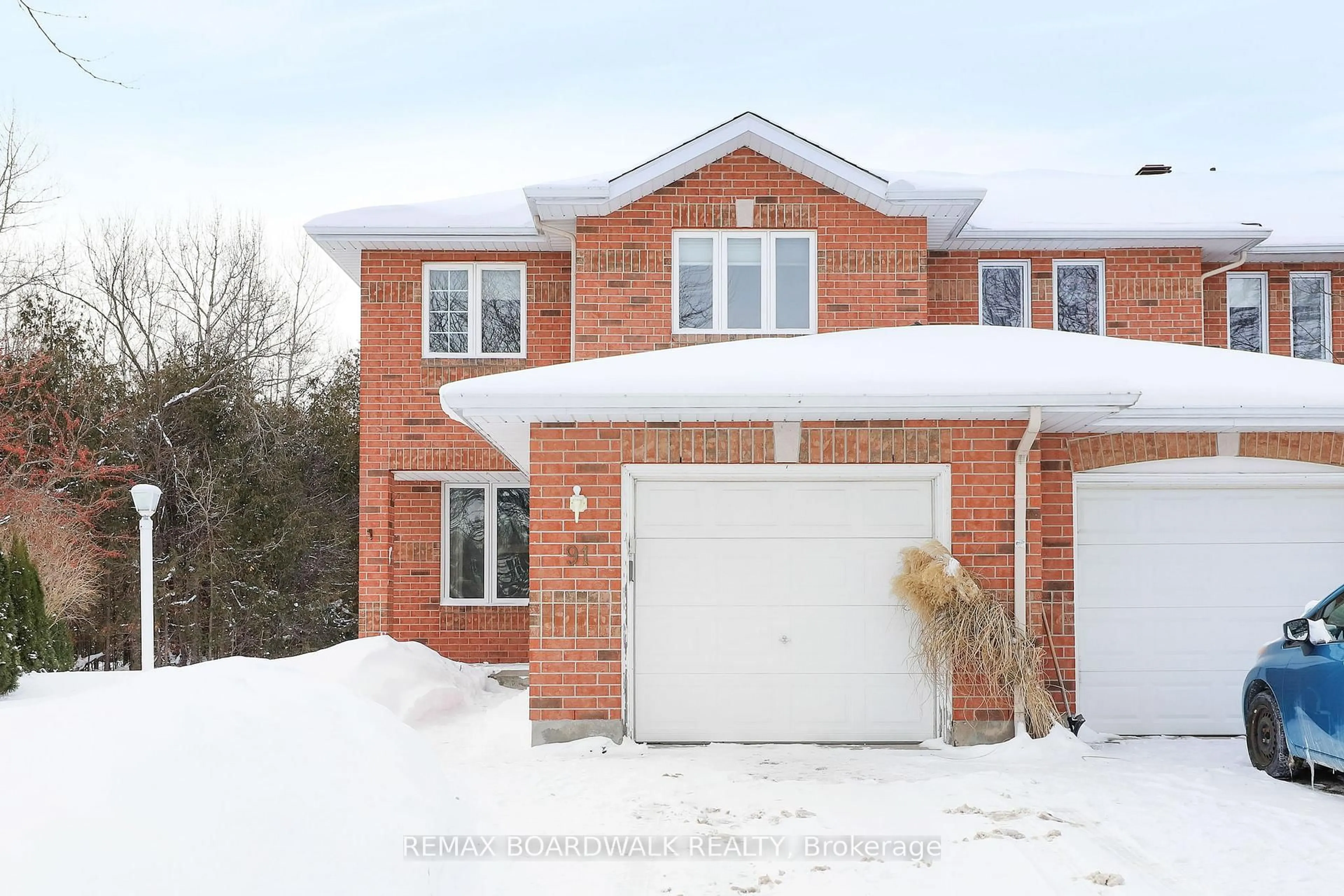 Home with brick exterior material, street for 91 Whalings Circ, Stittsville Ontario K2S 1S4