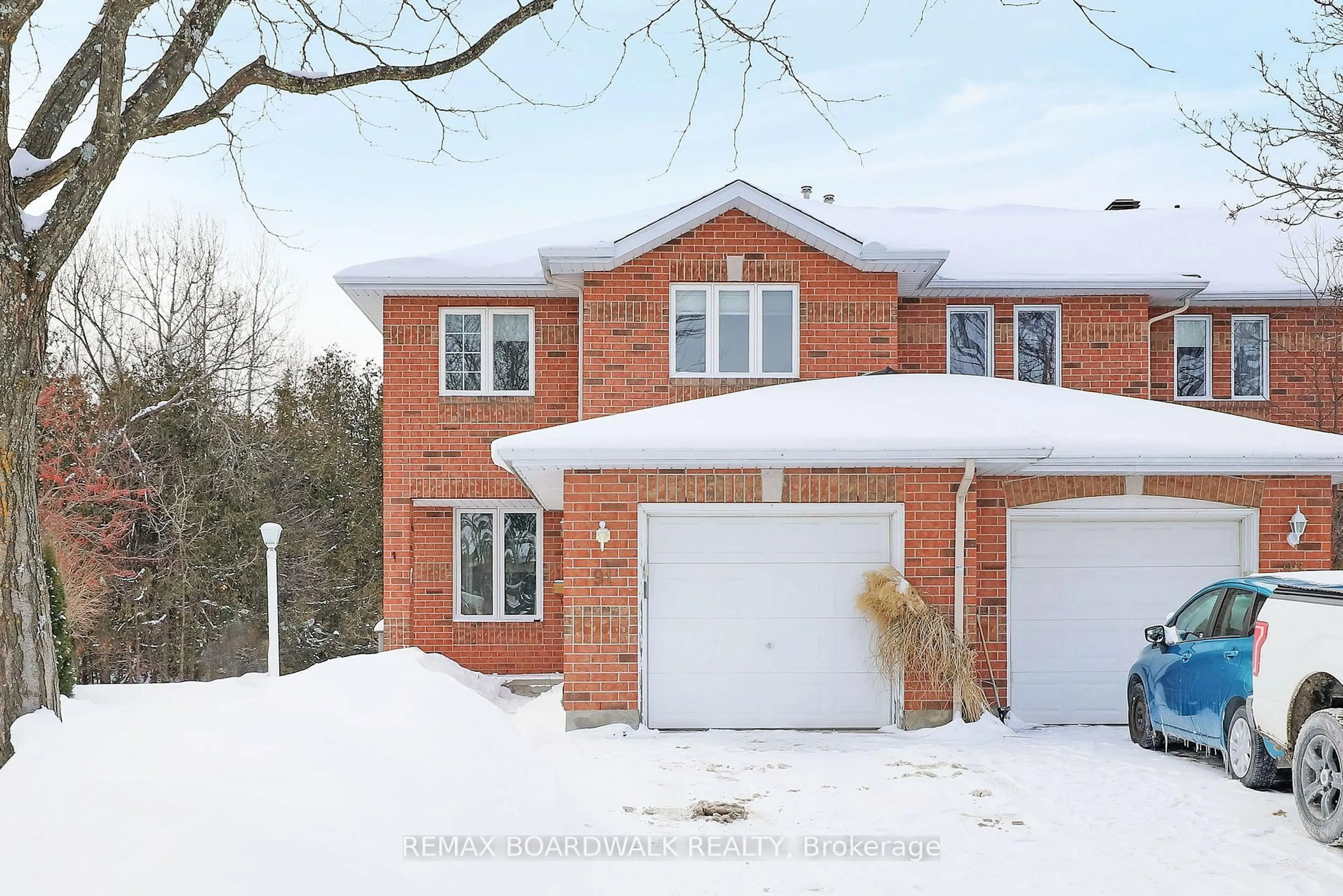 Home with brick exterior material, street for 91 Whalings Circ, Stittsville Ontario K2S 1S4