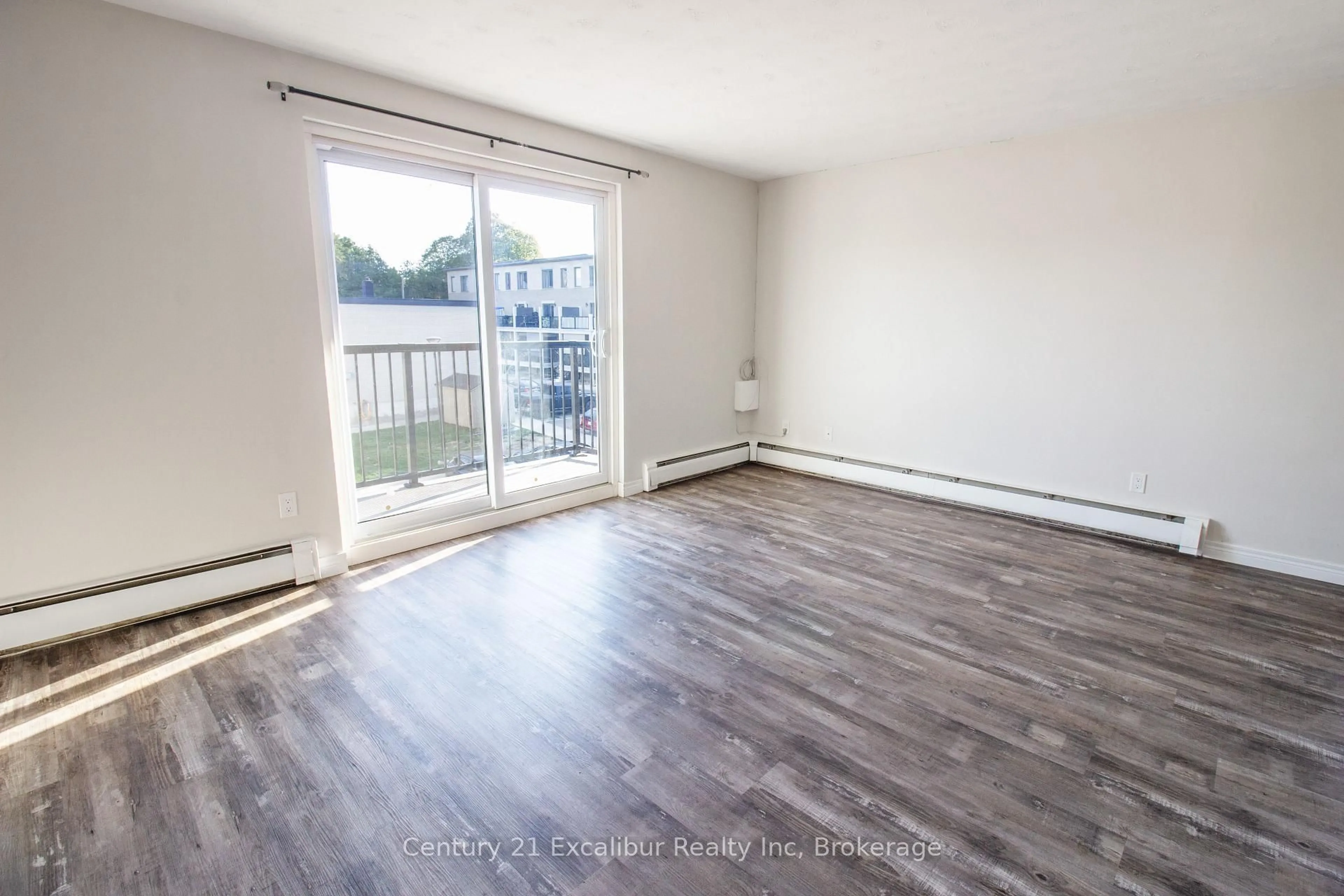 A pic of a room for 320 Queen St #16, Centre Wellington Ontario N1M 1T4