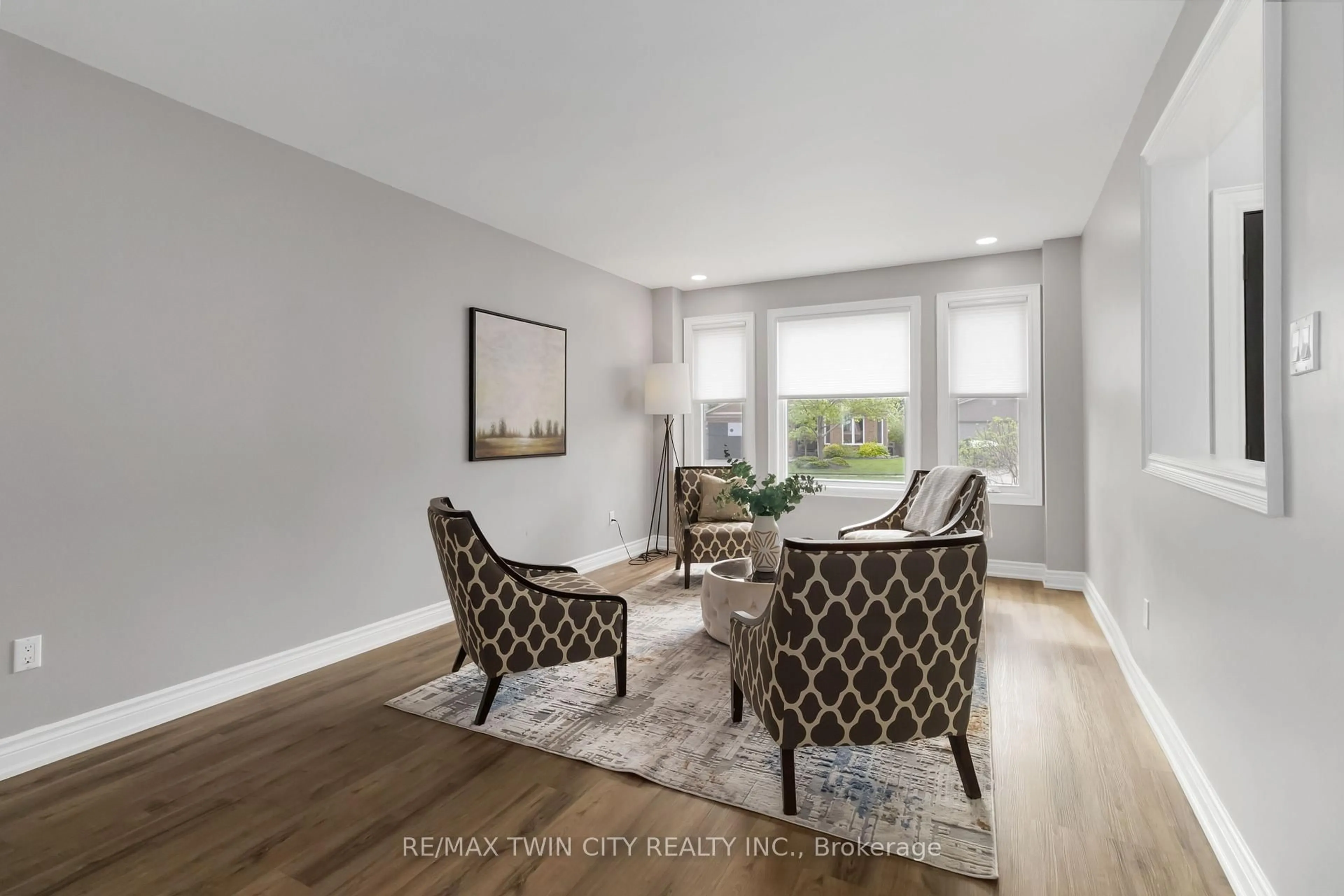Living room with furniture, wood/laminate floor for 275 Granite Hill Rd, Cambridge Ontario N1T 1V8