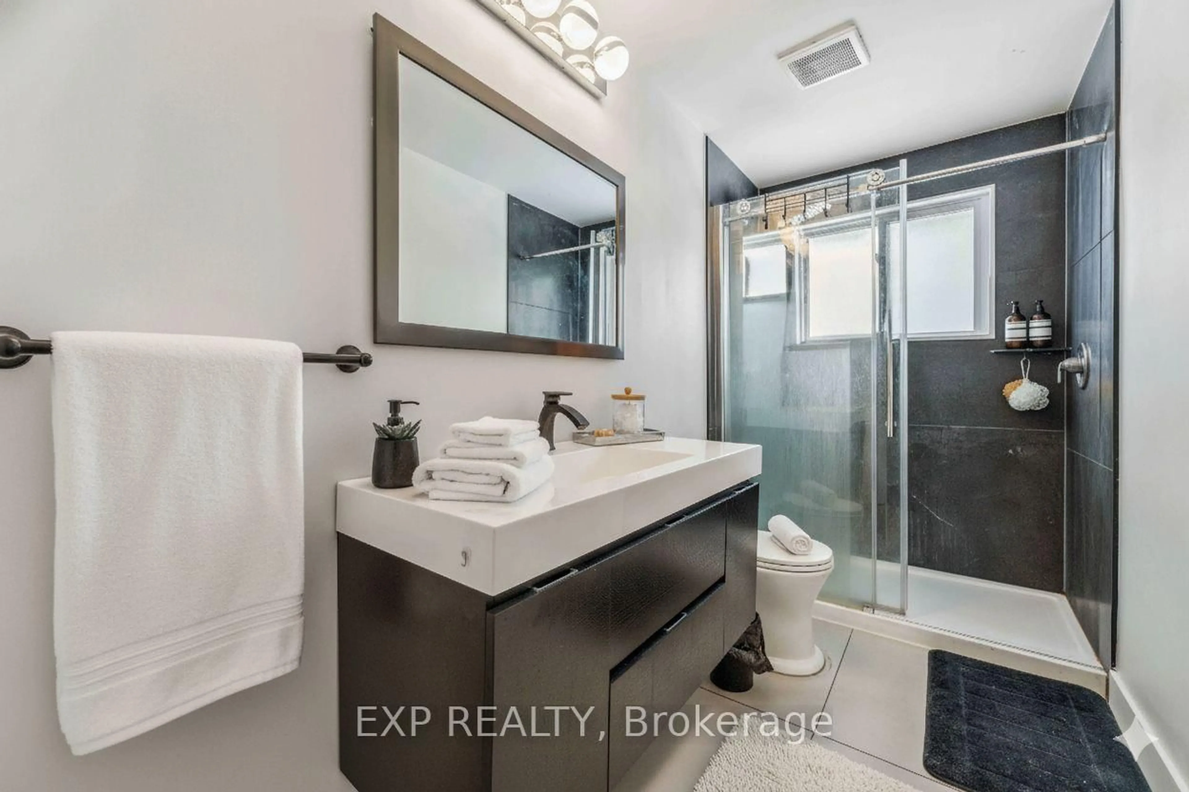 Standard bathroom, ceramic/tile floor for 44 Sherry Lane, Nepean Ontario K2G 3L8