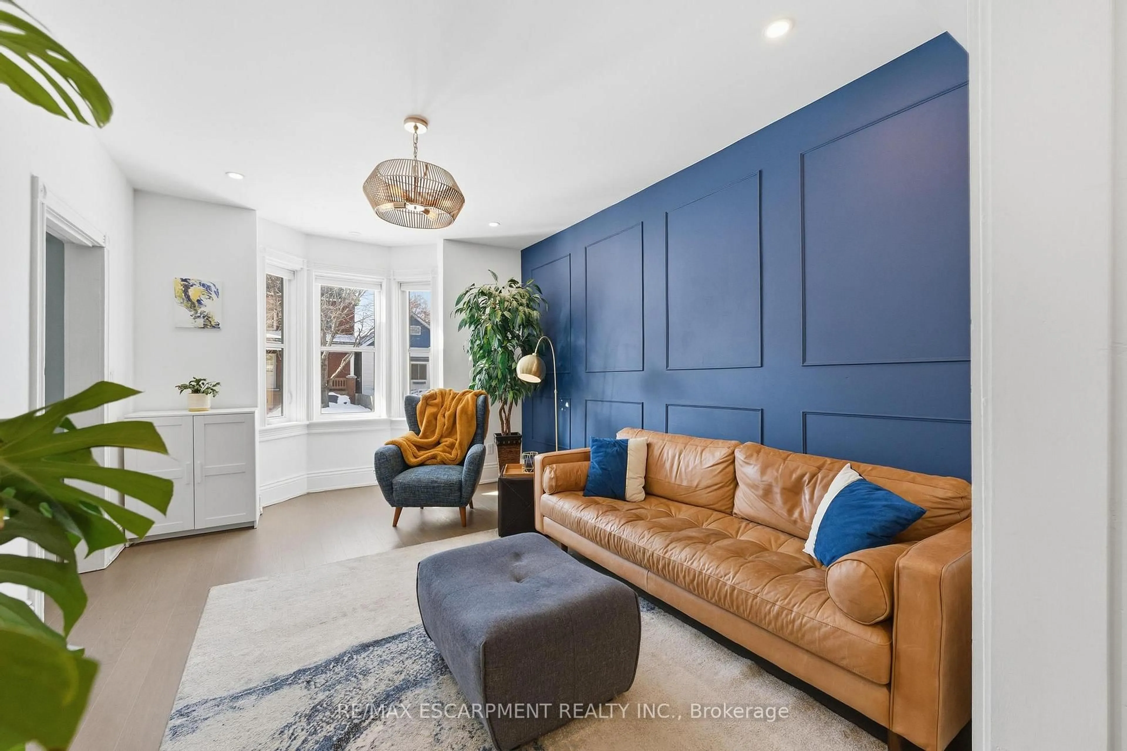 Living room with furniture, unknown for 15 Century St, Hamilton Ontario L8L 1V7