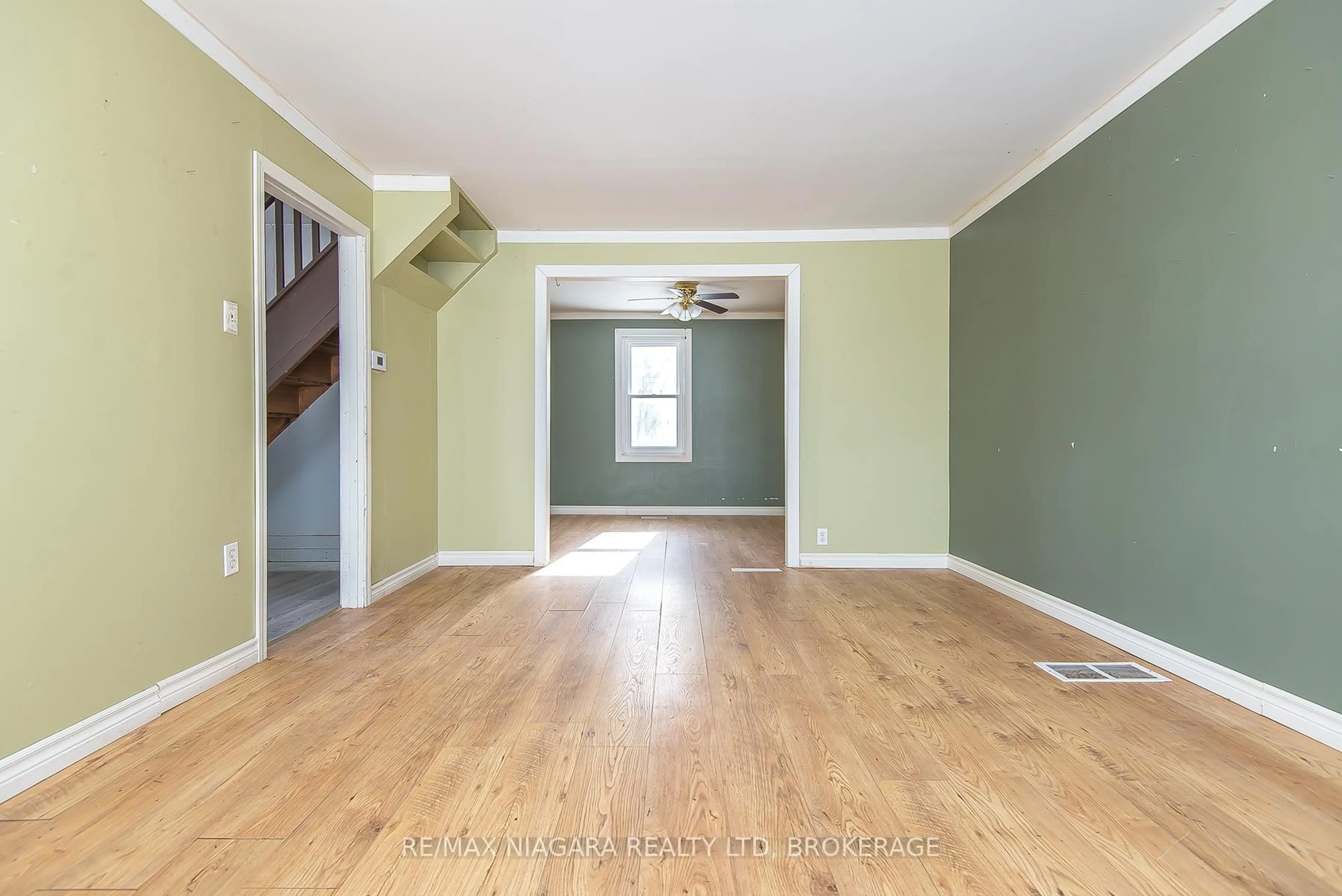 Unknown for 567 KILLALY St, Port Colborne Ontario L3K 2J8