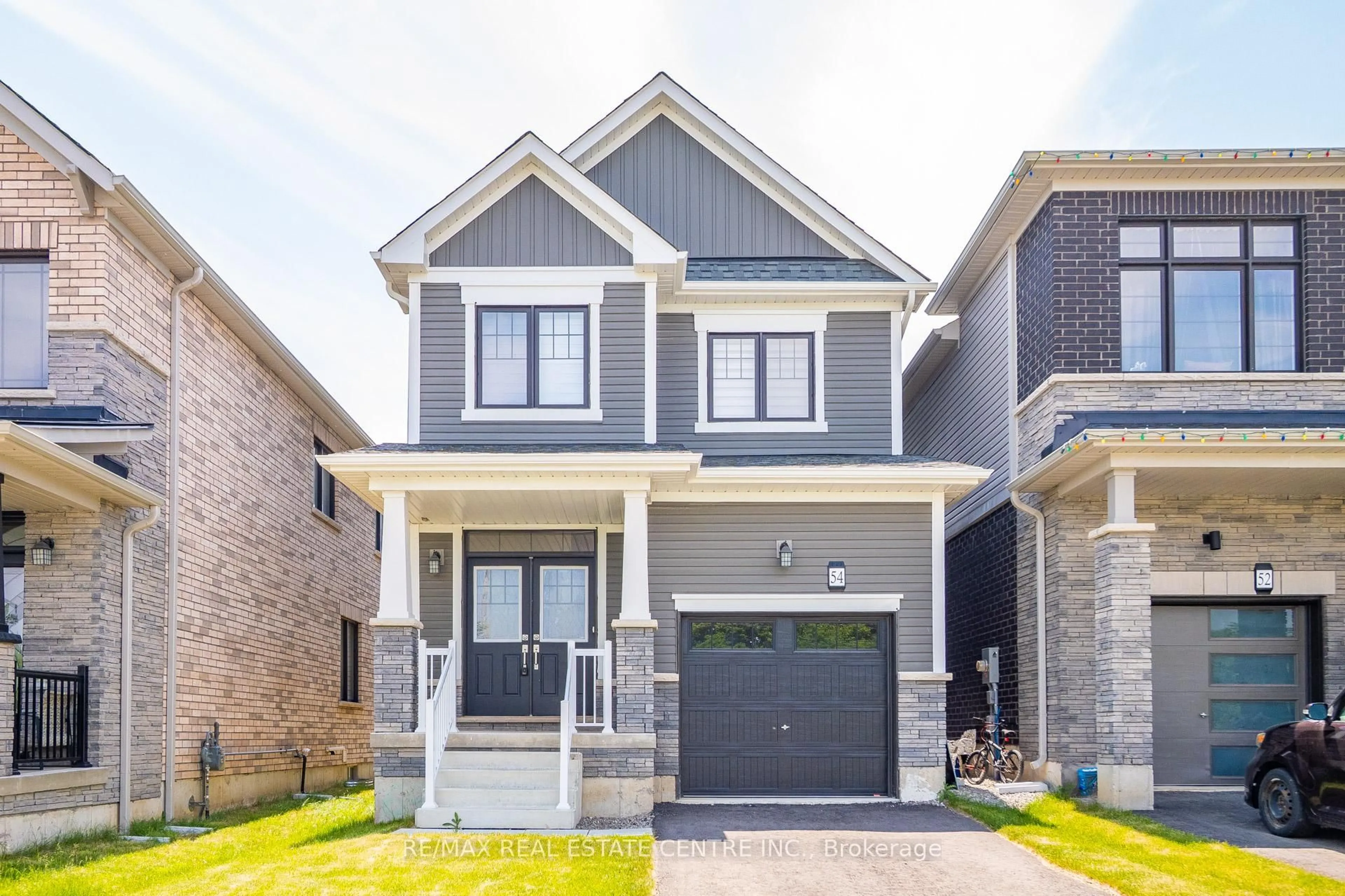 Home with brick exterior material, street for 54 Lilac Circ, Haldimand Ontario N3W 0H6