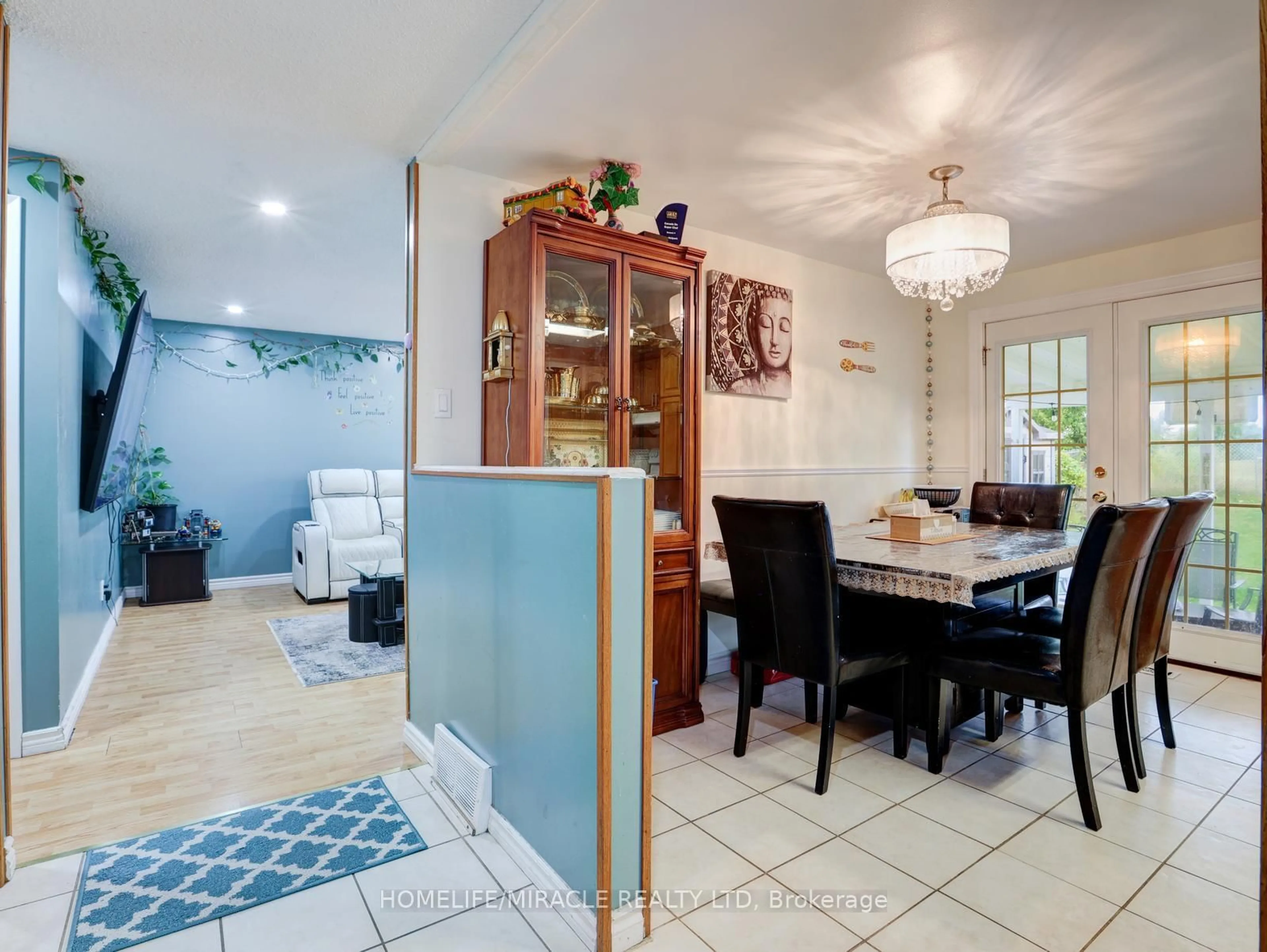 Dining room, ceramic/tile floor for 128 Macatee Pl, Cambridge Ontario N1R 6Z8