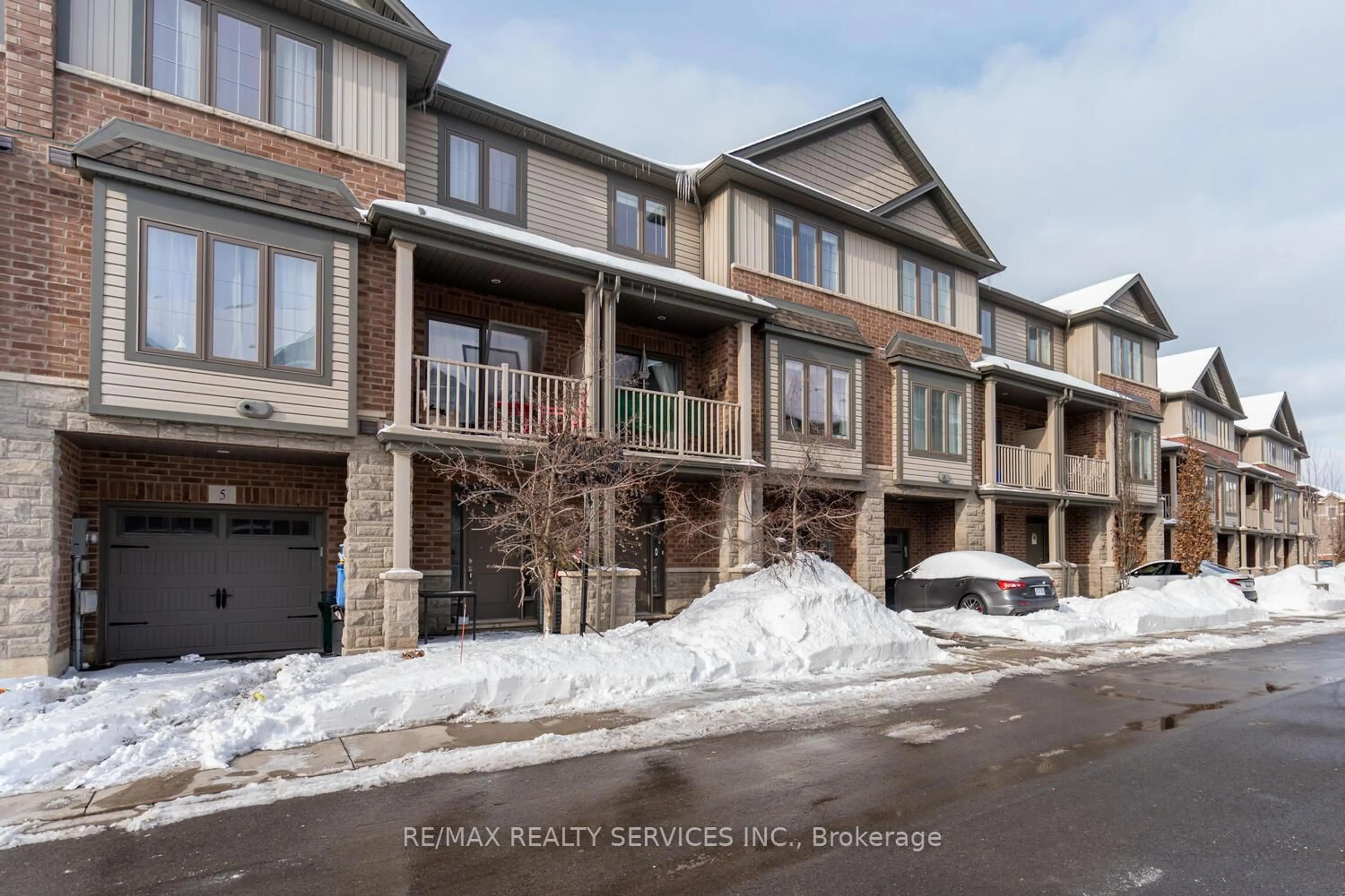 Unknown for 7 Ridgeside Lane, Hamilton Ontario L8B 1W5