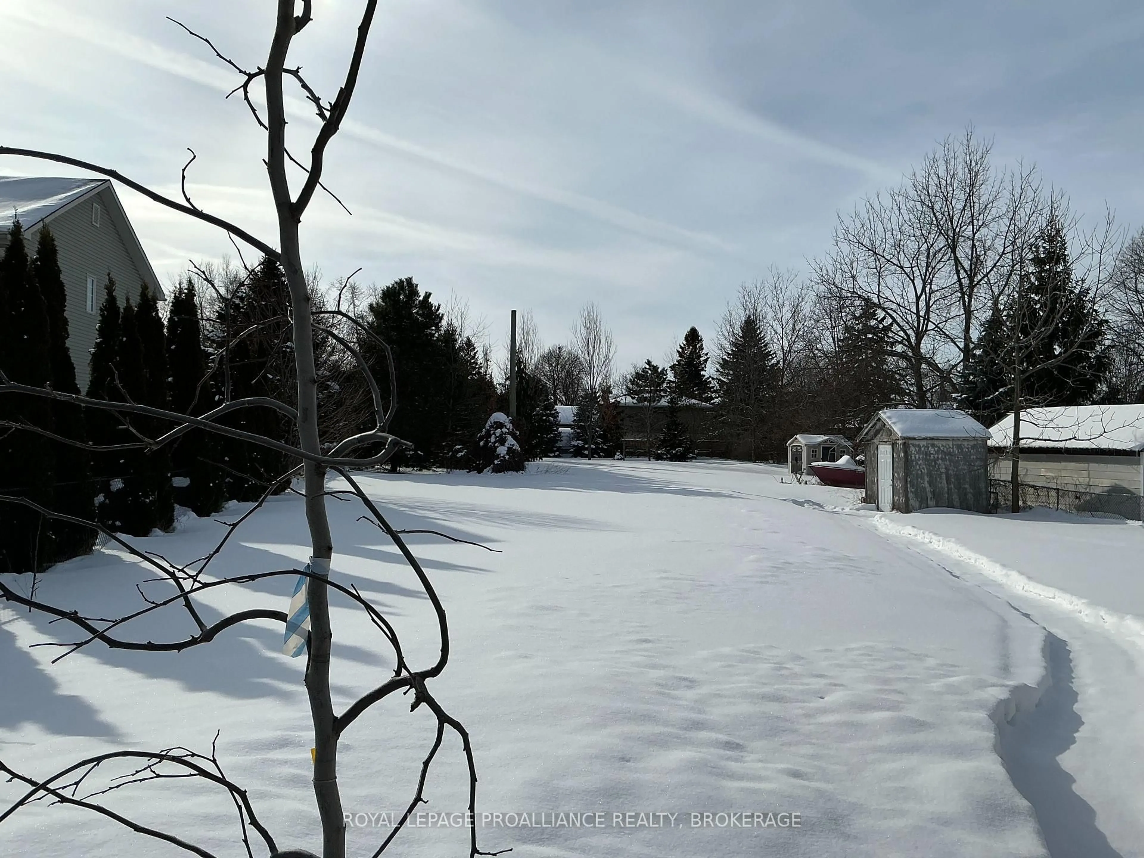 Unknown for 2945 Princess St, Kingston Ontario K7L 4V2